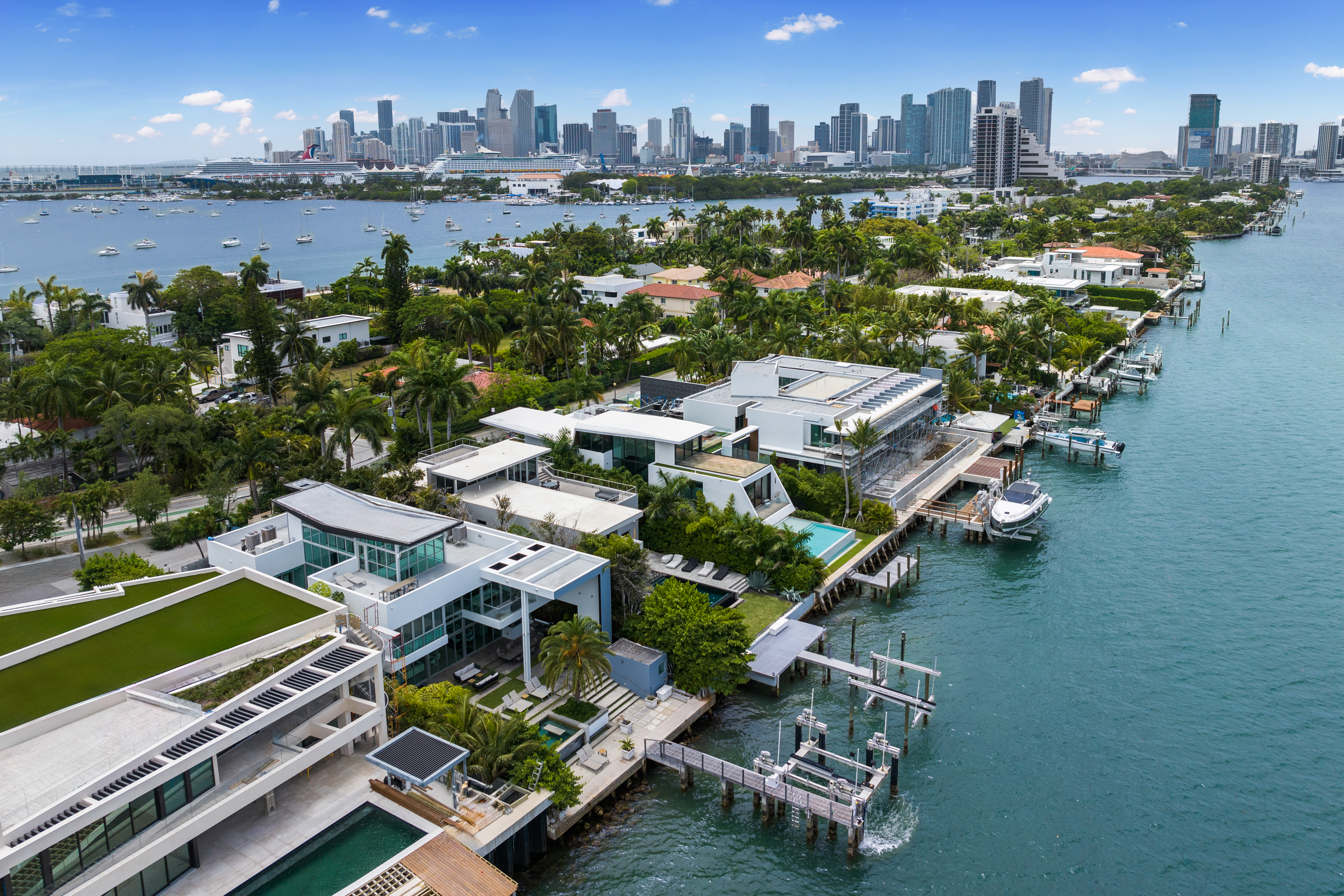 1379 N Venetian Way Miami FL 33139
