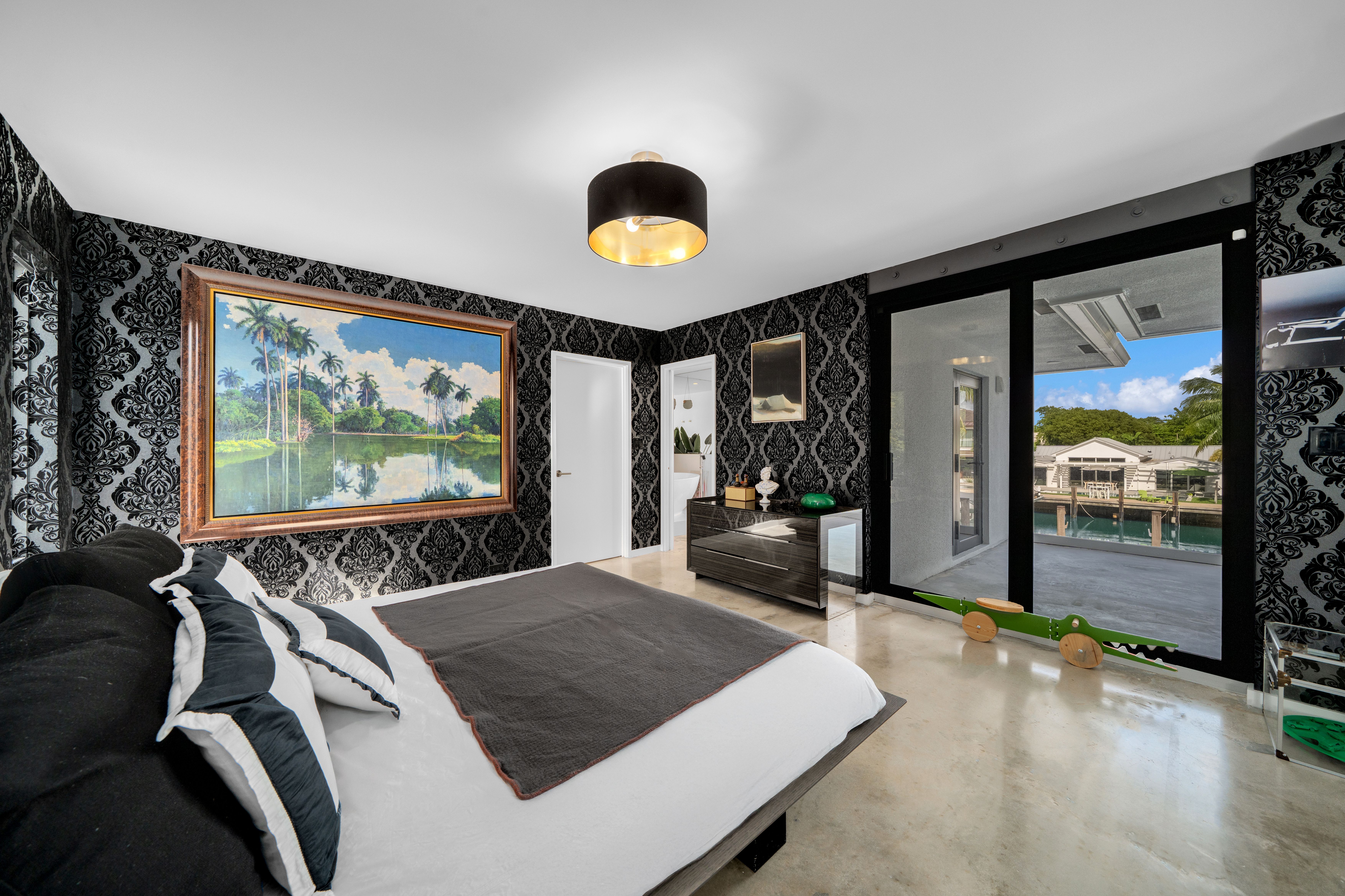 121 Knollwood Drive Key Biscayne FL 33149