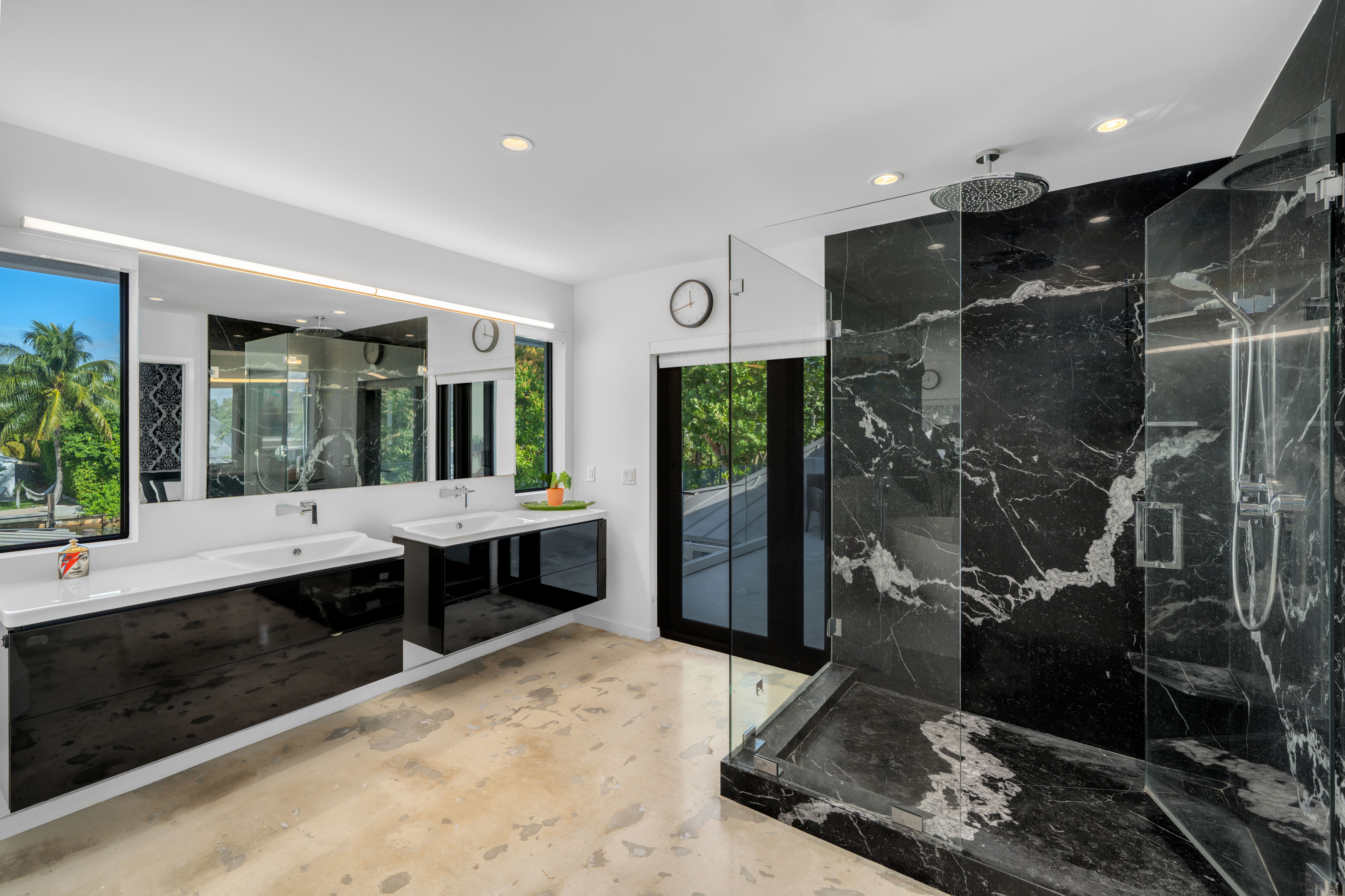 121 Knollwood Drive Key Biscayne FL 33149