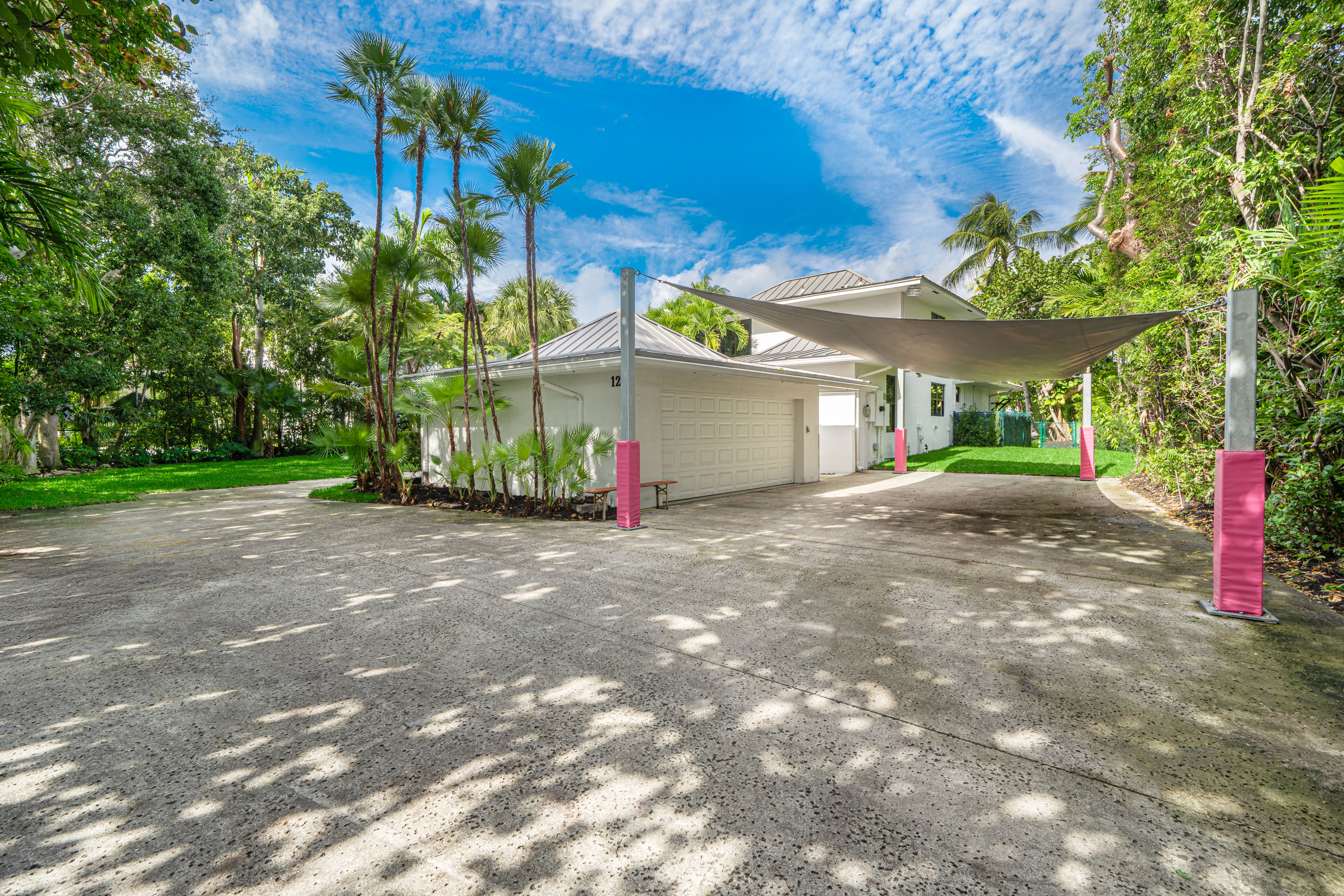 121 Knollwood Drive Key Biscayne FL 33149