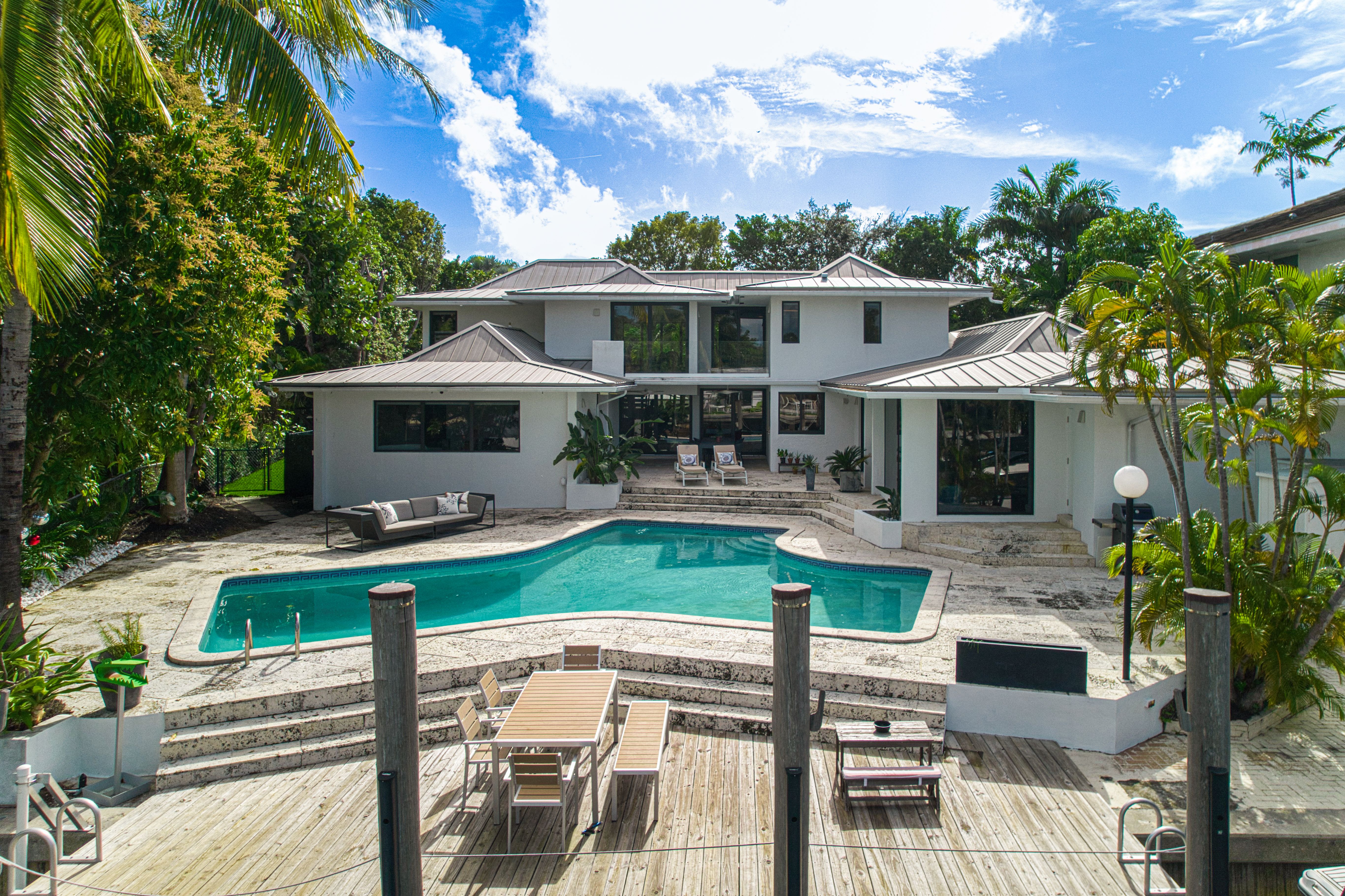 121 Knollwood Drive Key Biscayne FL 33149
