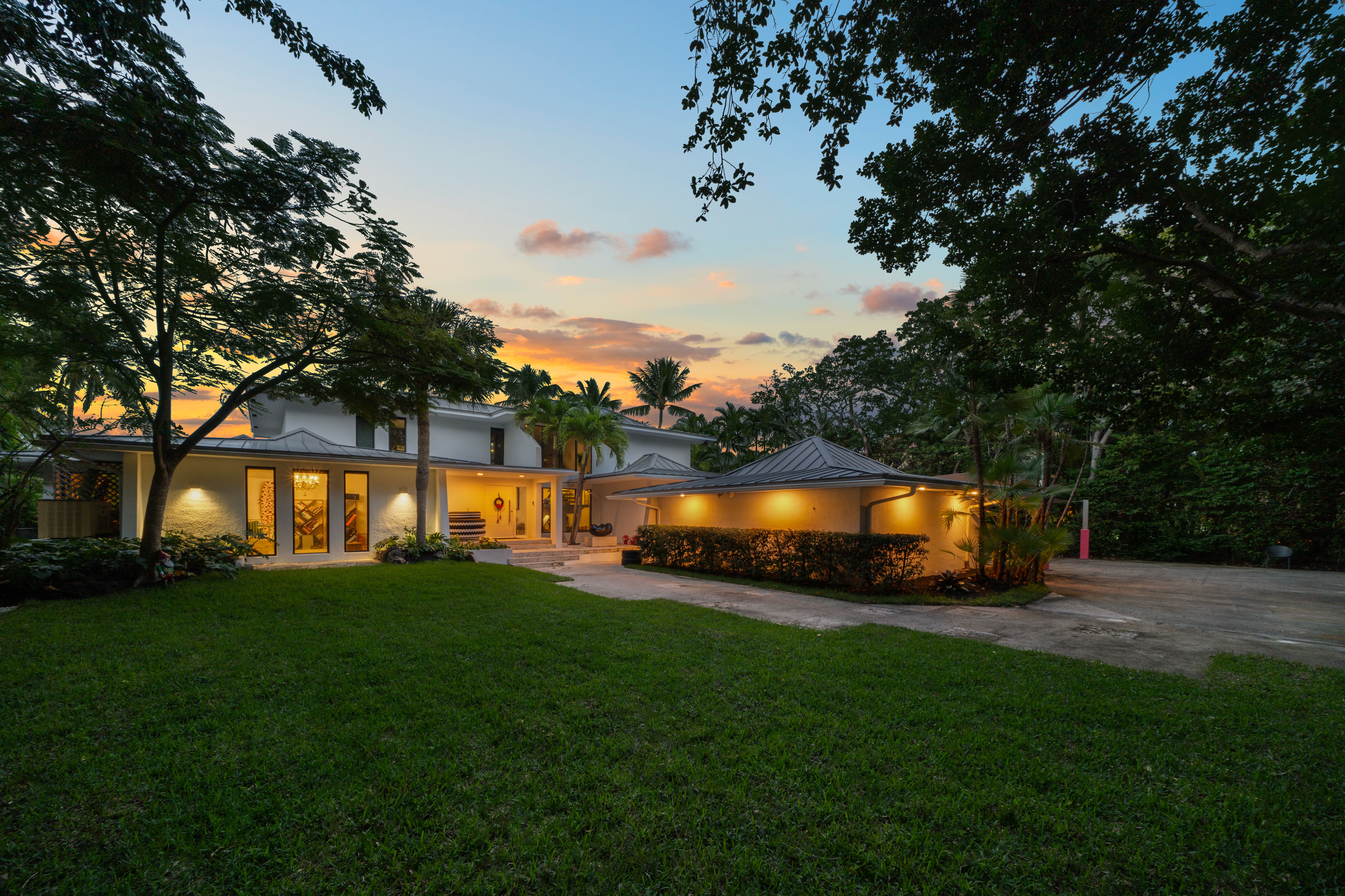 121 Knollwood Drive Key Biscayne FL 33149