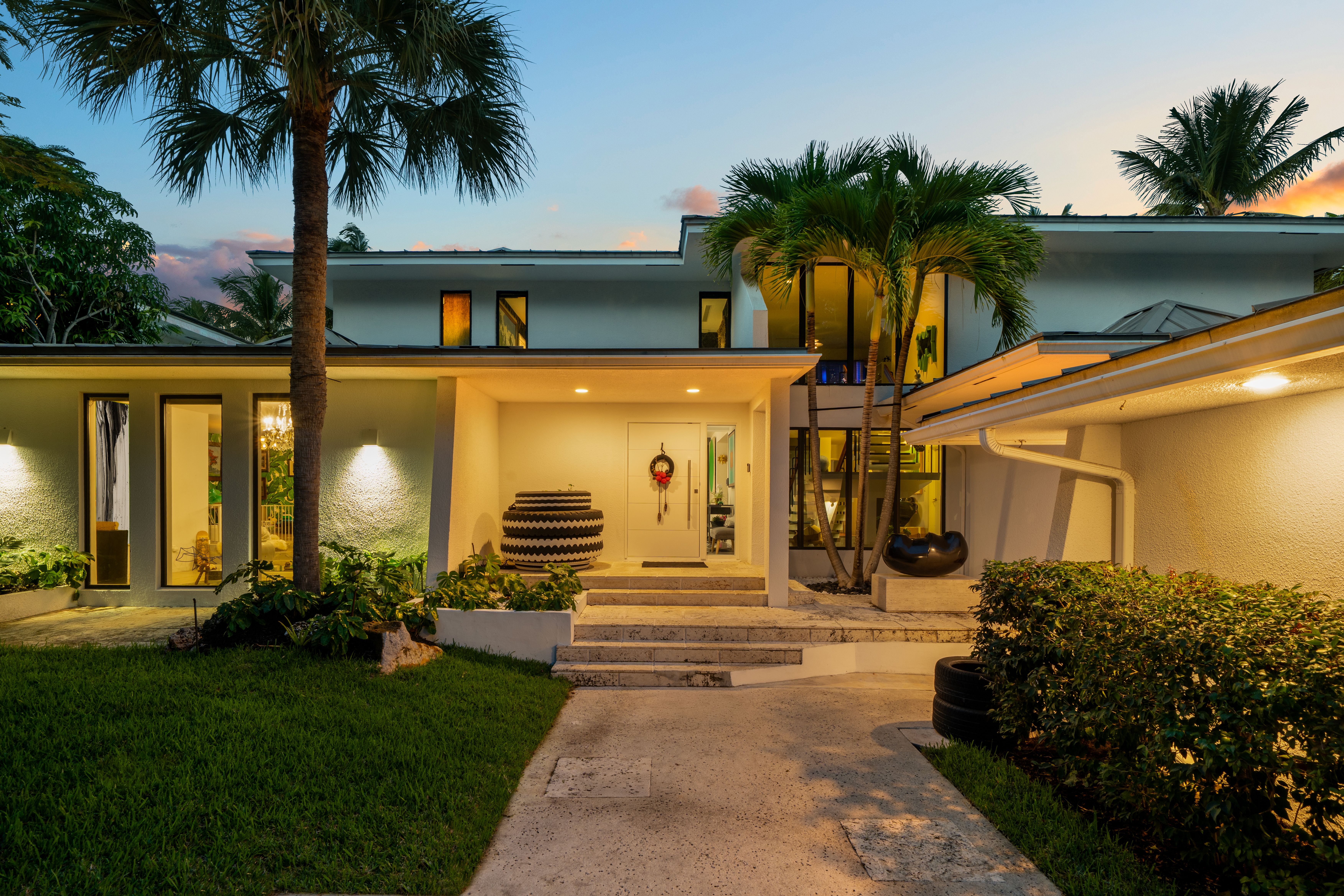 121 Knollwood Drive Key Biscayne FL 33149