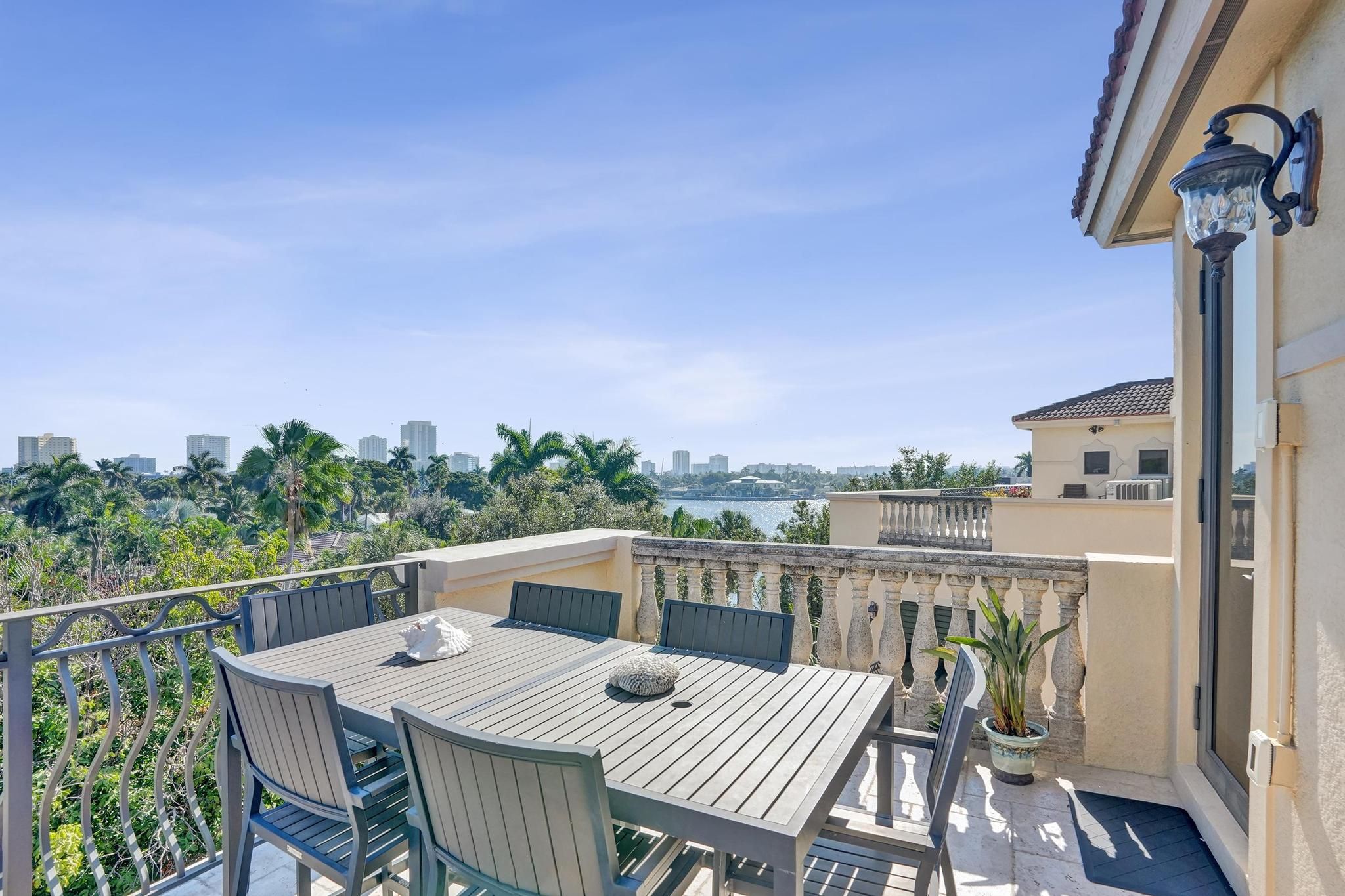 2260 SE 7 Street Pompano Beach FL 33062