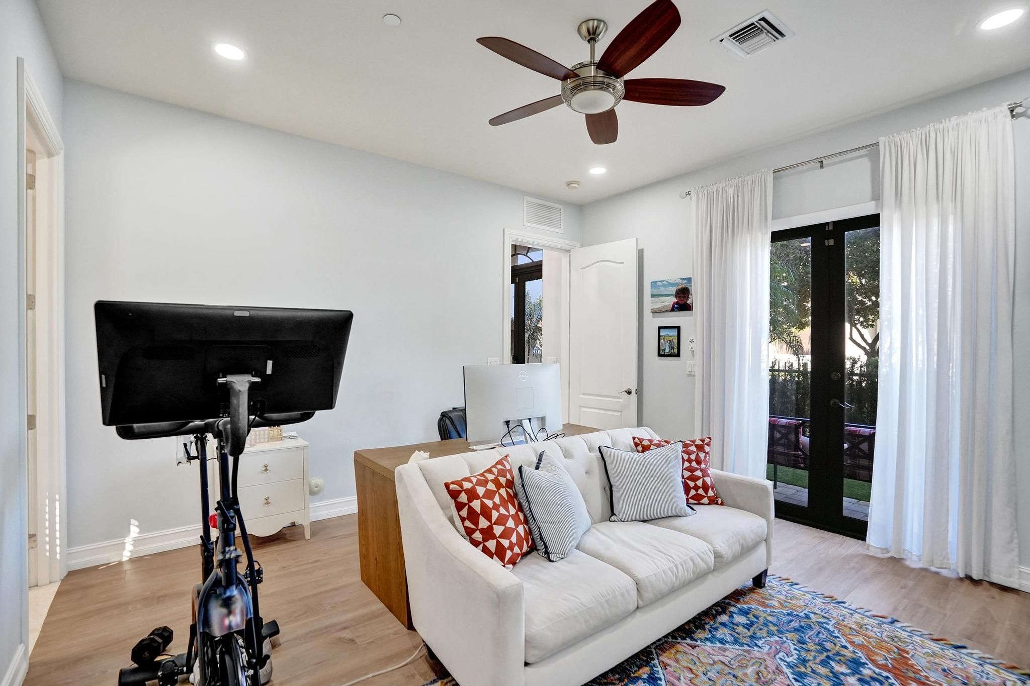 2260 SE 7 Street Pompano Beach FL 33062