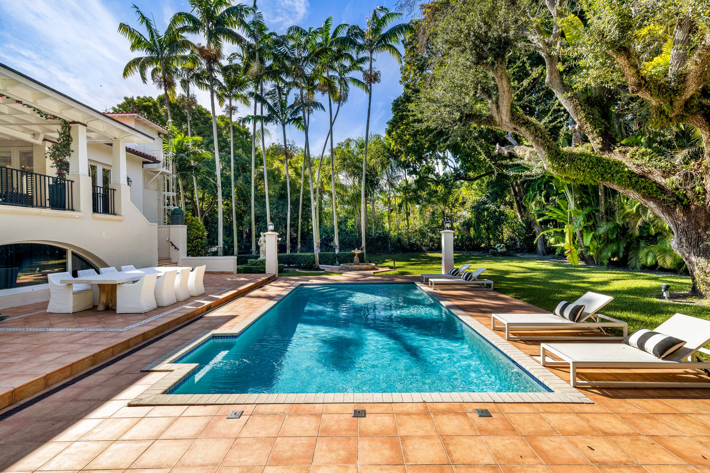8000 Los Pinos Boulevard Coral Gables FL 33143