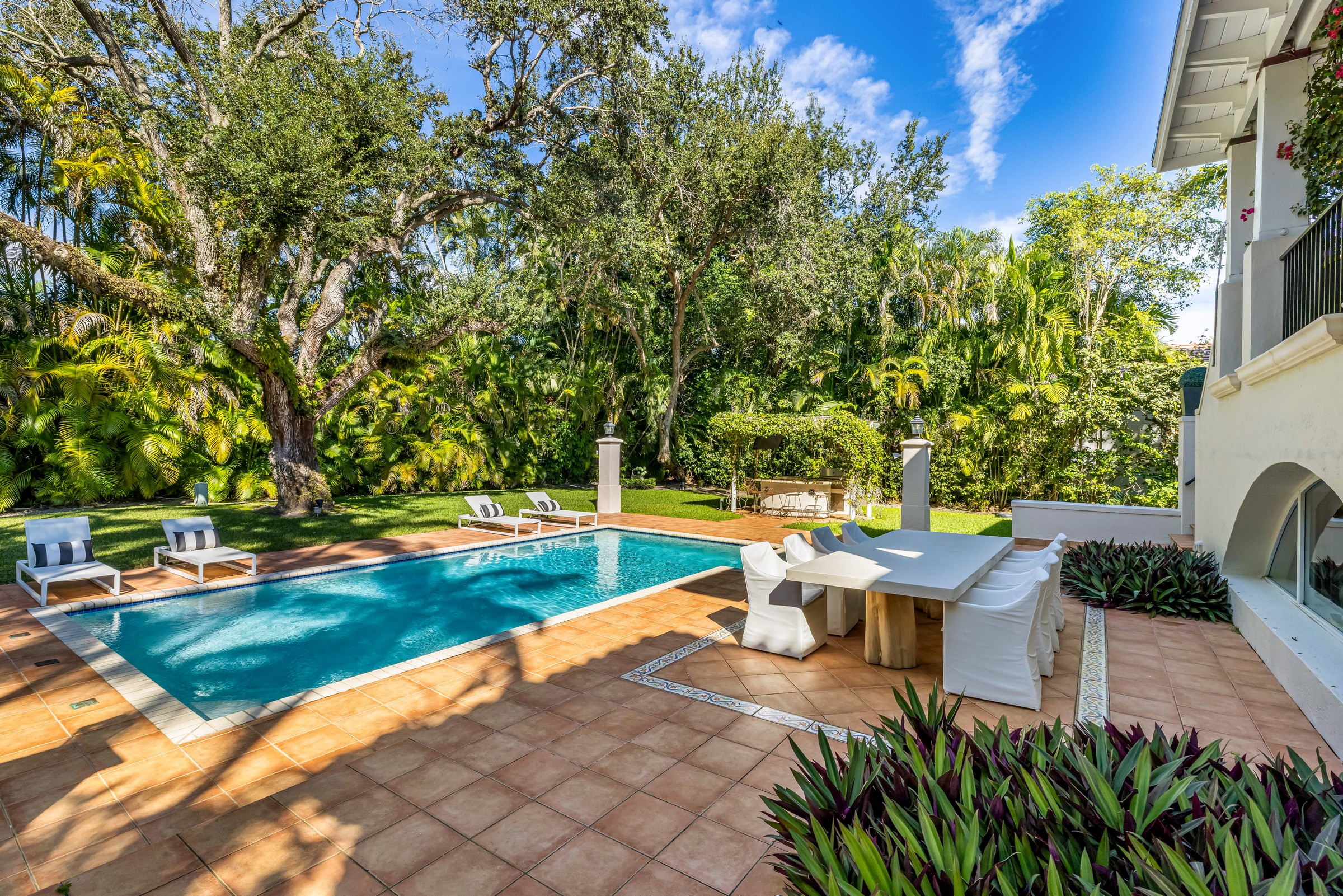 8000 Los Pinos Boulevard Coral Gables FL 33143
