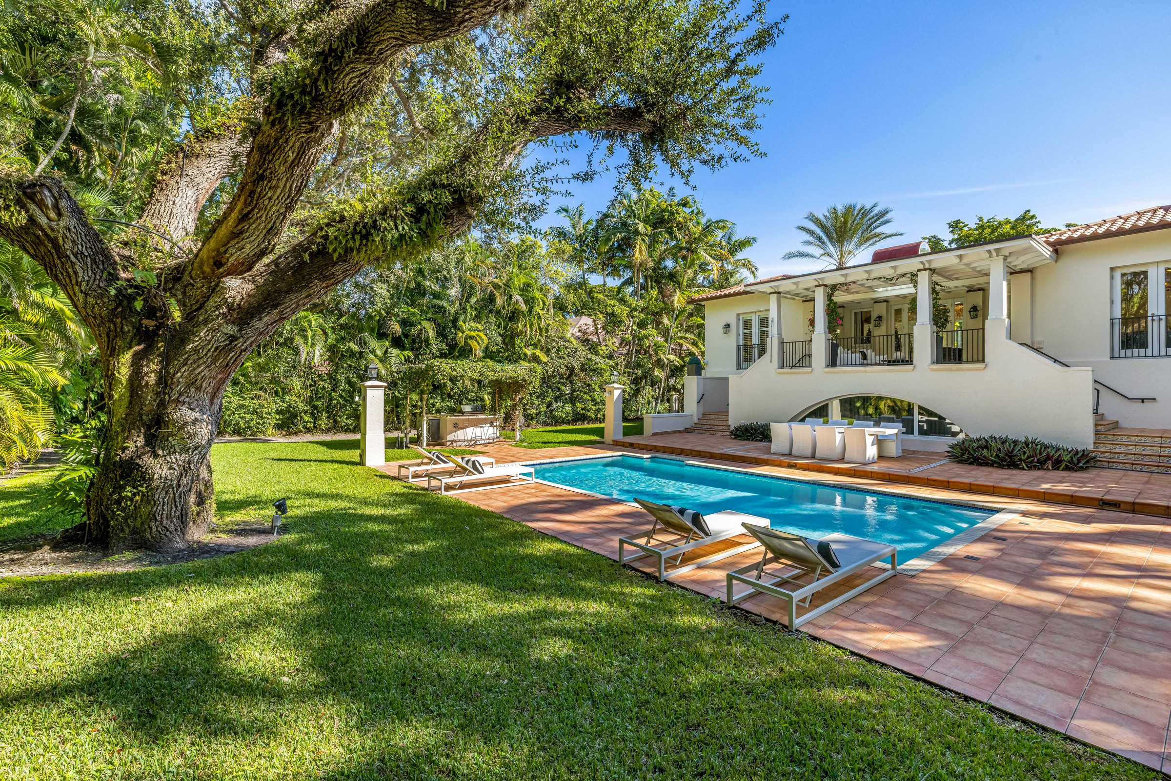 8000 Los Pinos Boulevard Coral Gables FL 33143