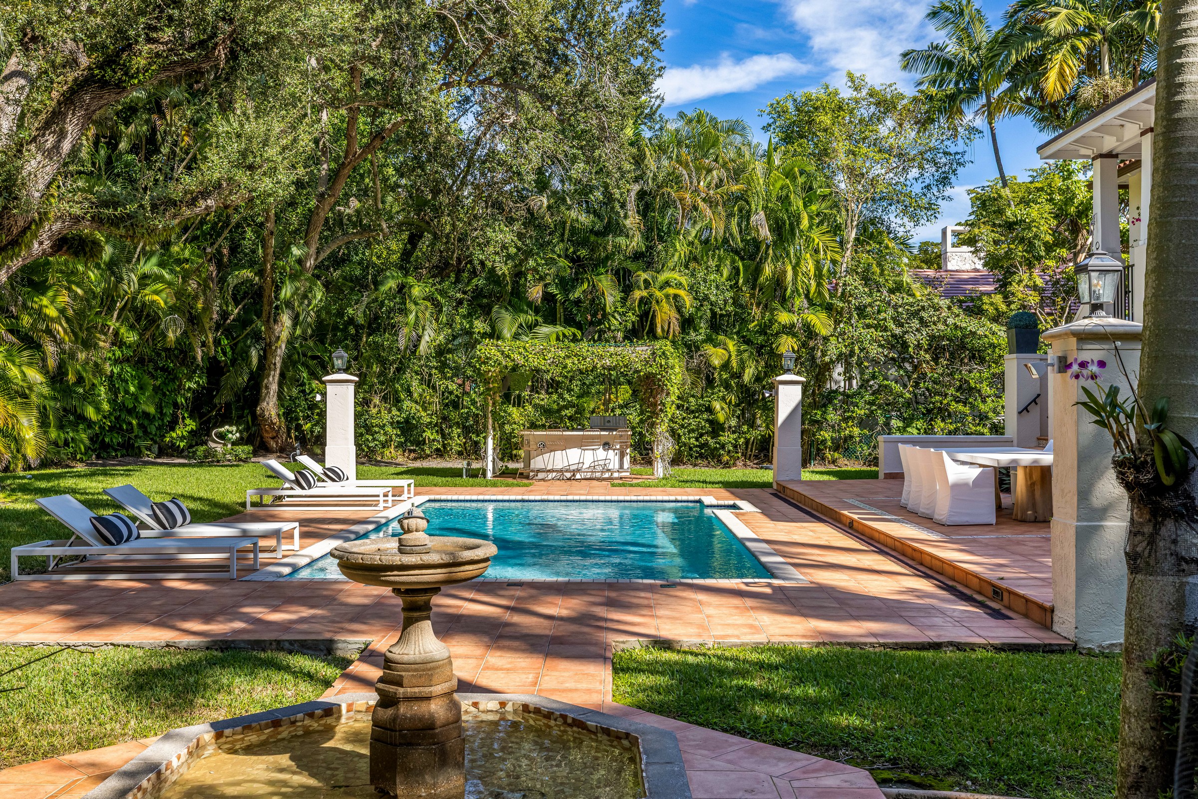 8000 Los Pinos Boulevard Coral Gables FL 33143