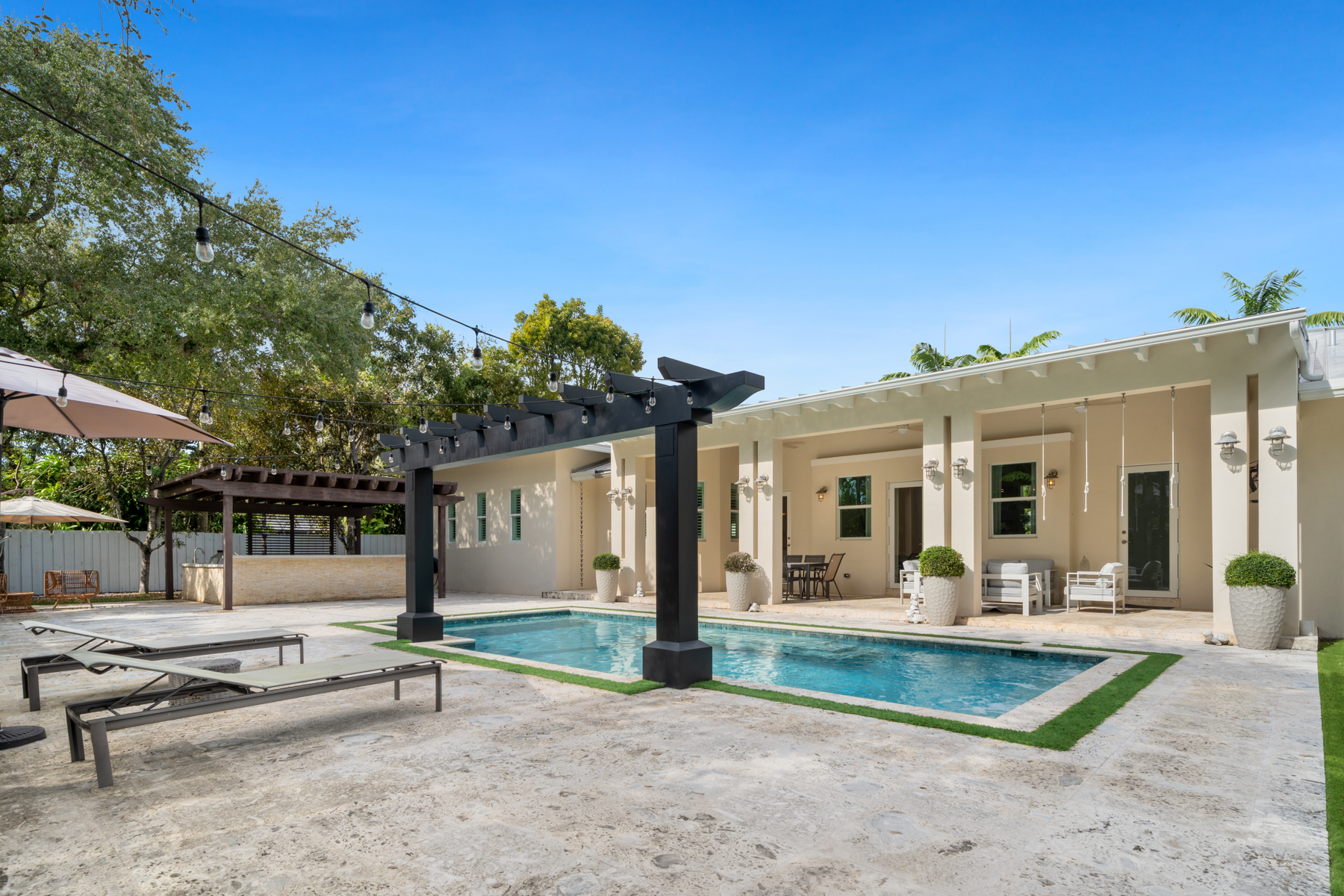 7222 SW 79th Terrace Miami FL 33143