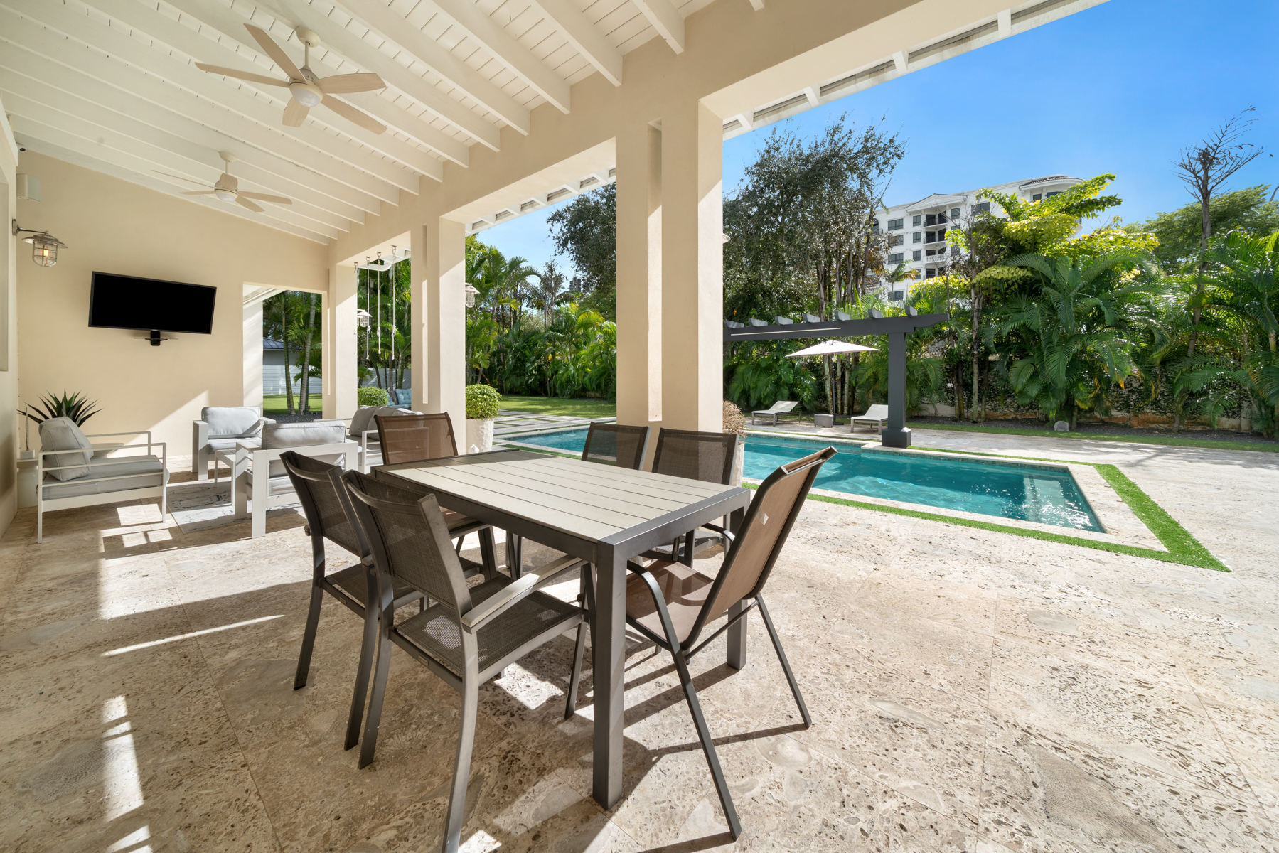 7222 SW 79th Terrace Miami FL 33143