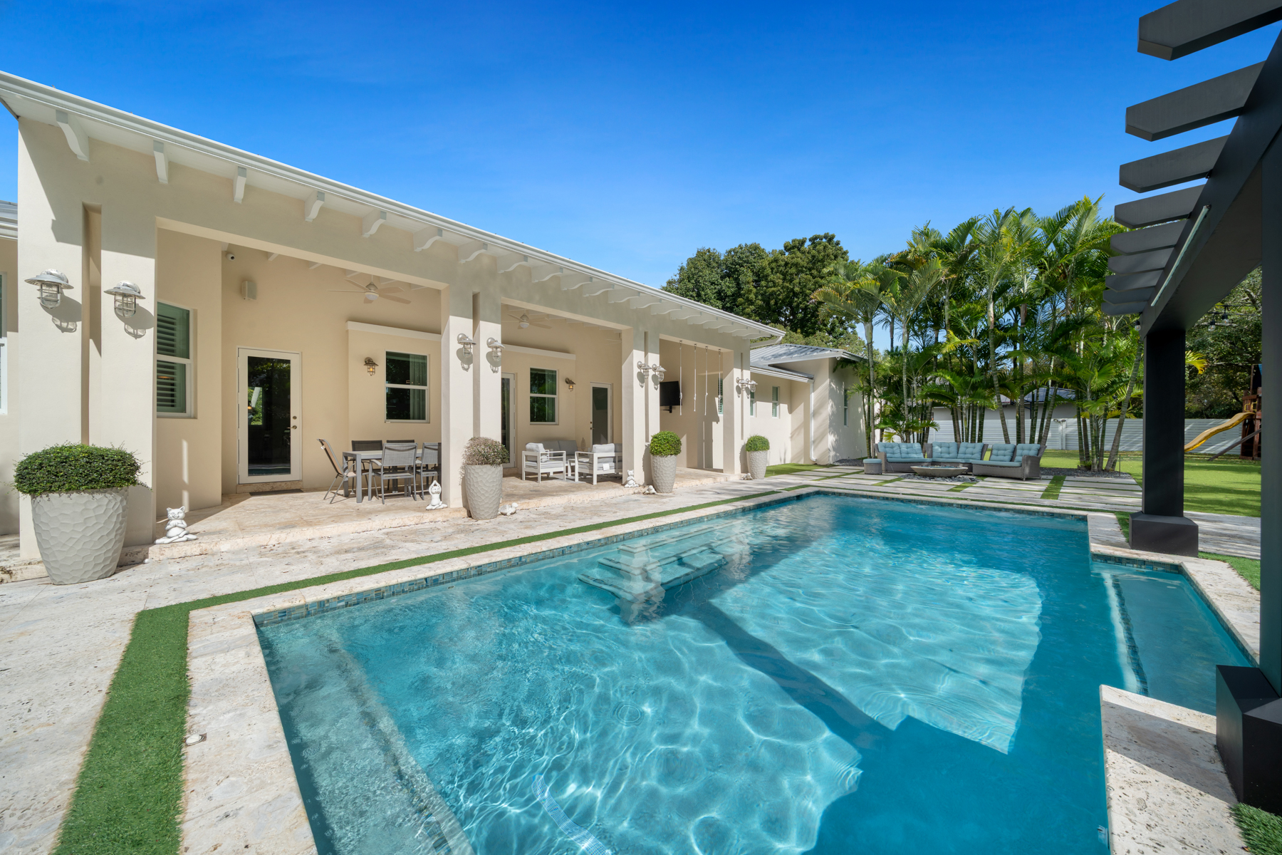7222 SW 79th Terrace Miami FL 33143