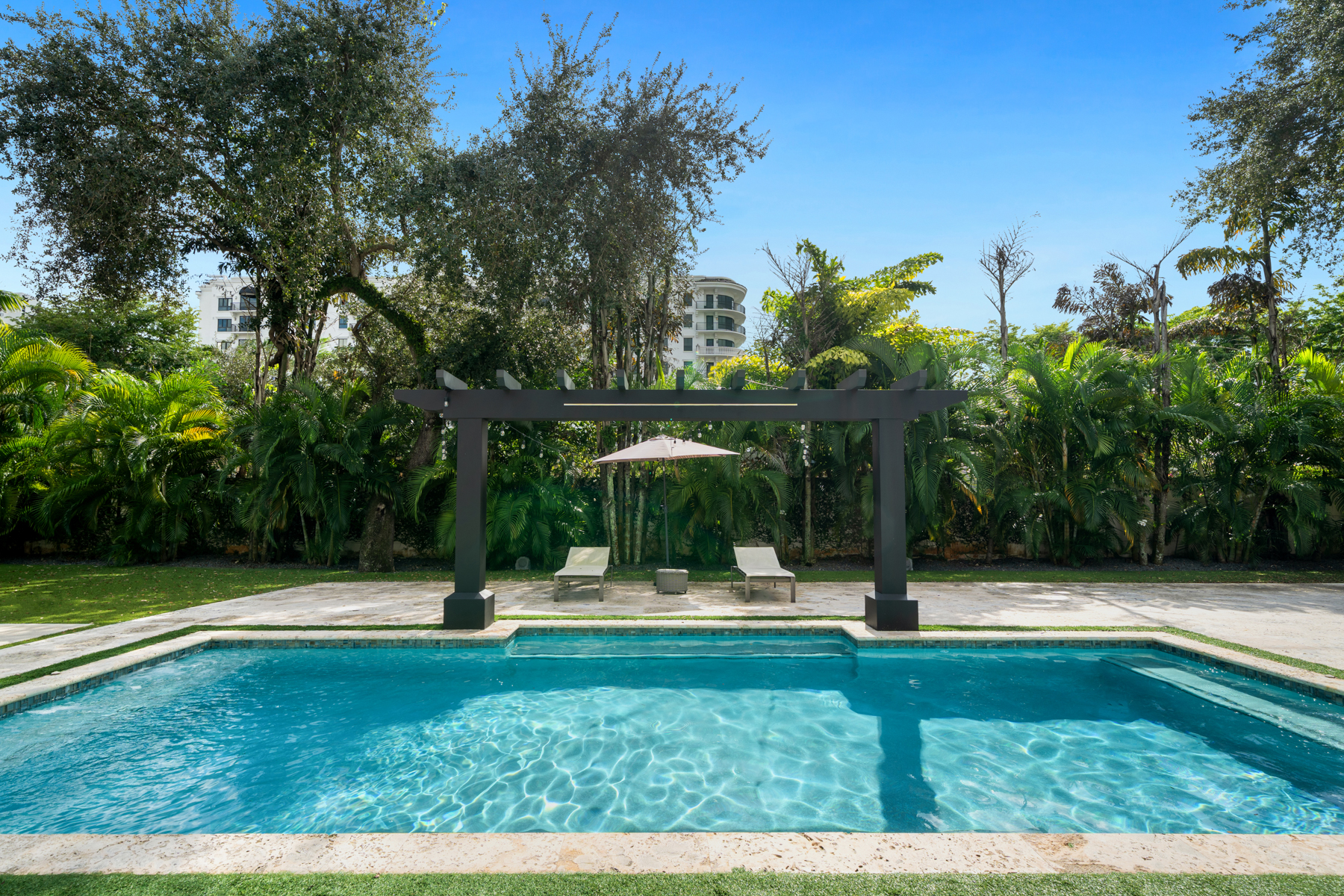 7222 SW 79th Terrace Miami FL 33143