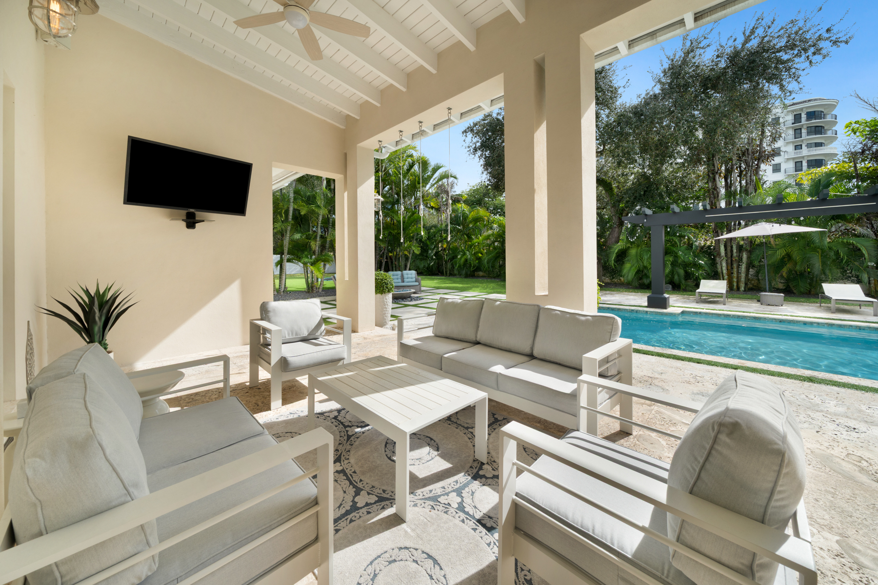 7222 SW 79th Terrace Miami FL 33143