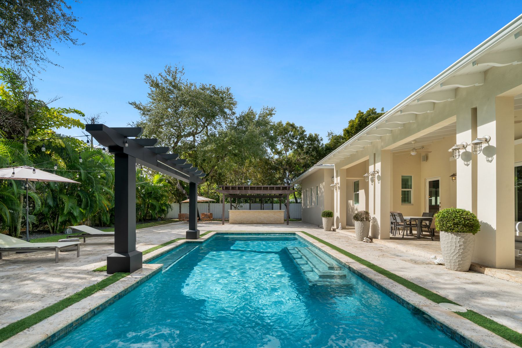 7222 SW 79th Terrace Miami FL 33143