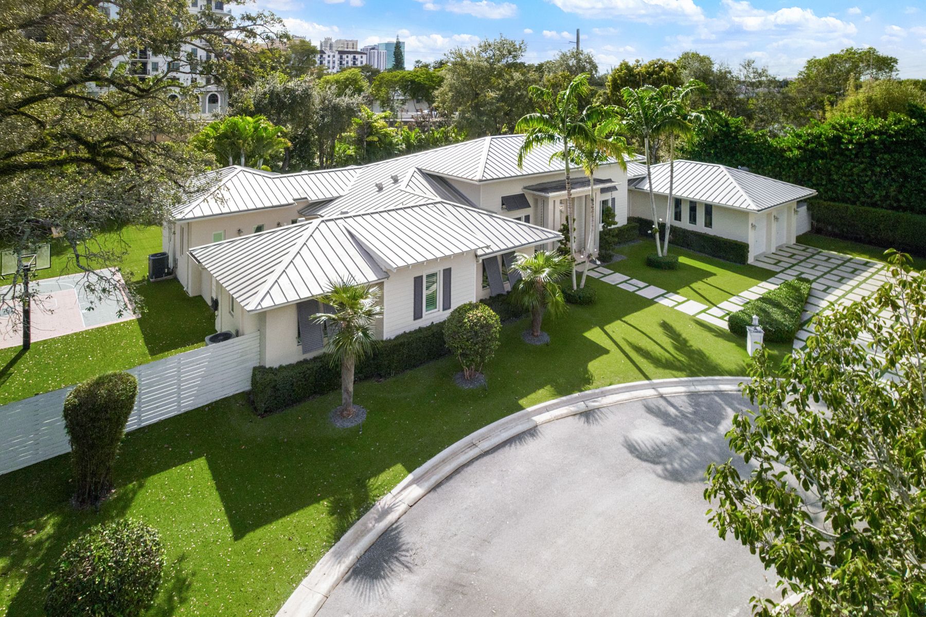 7222 SW 79th Terrace Miami FL 33143