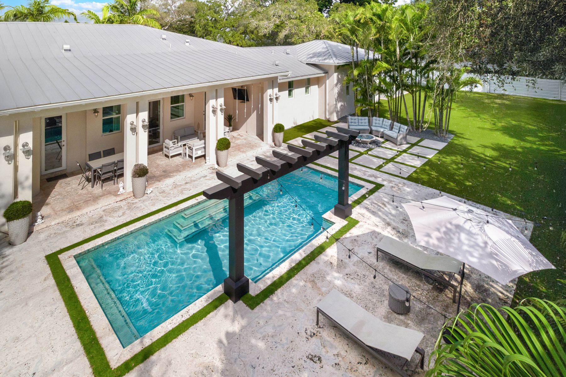 7222 SW 79th Terrace Miami FL 33143