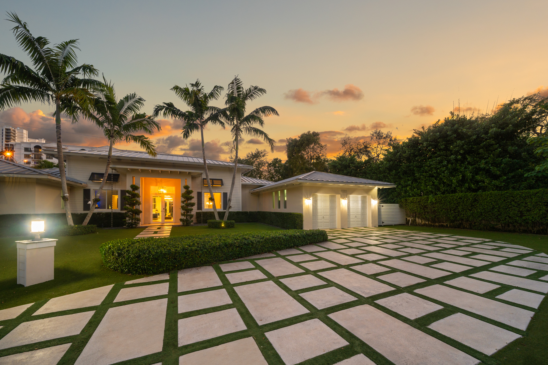 7222 SW 79th Terrace Miami FL 33143