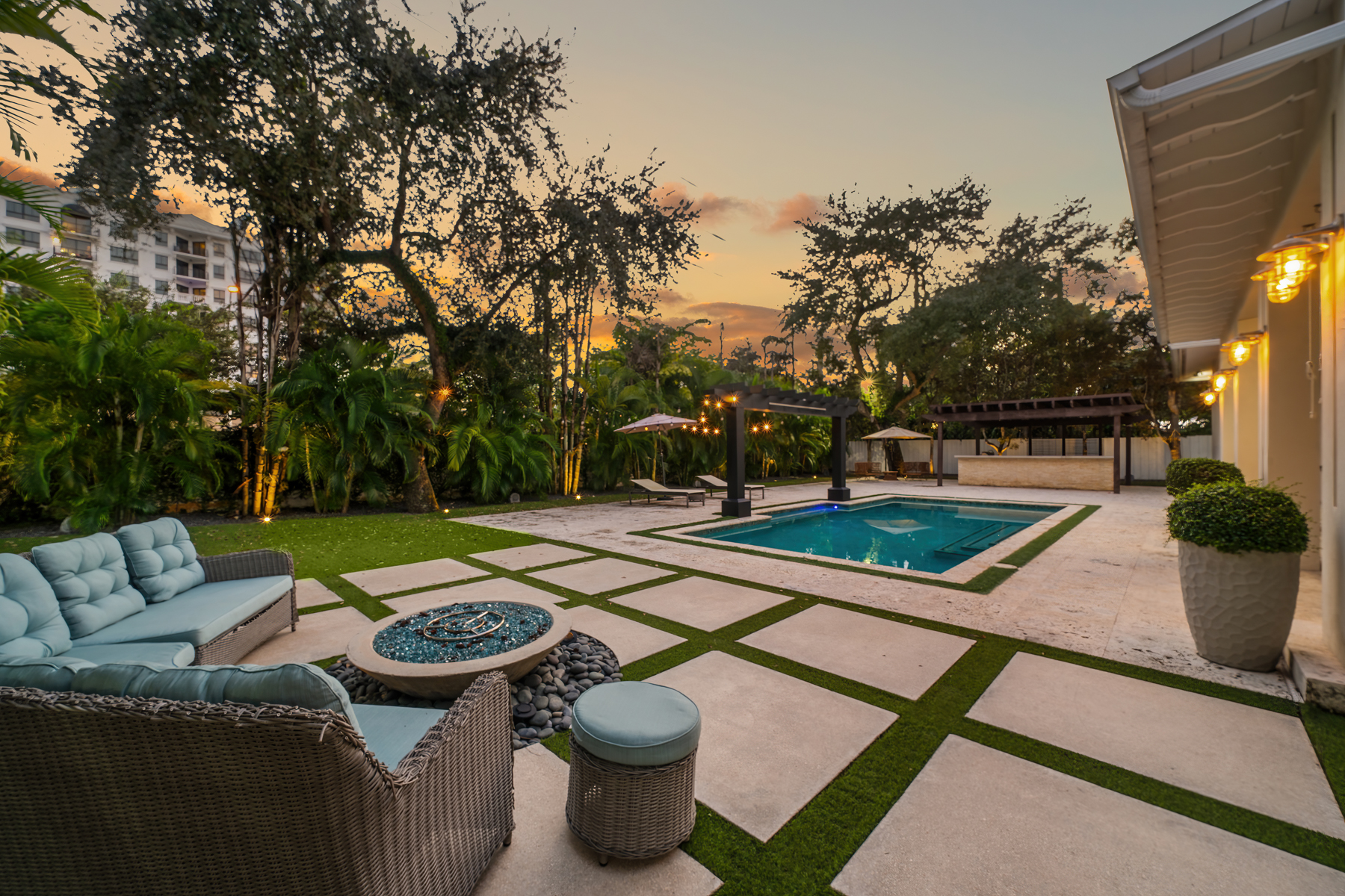 7222 SW 79th Terrace Miami FL 33143