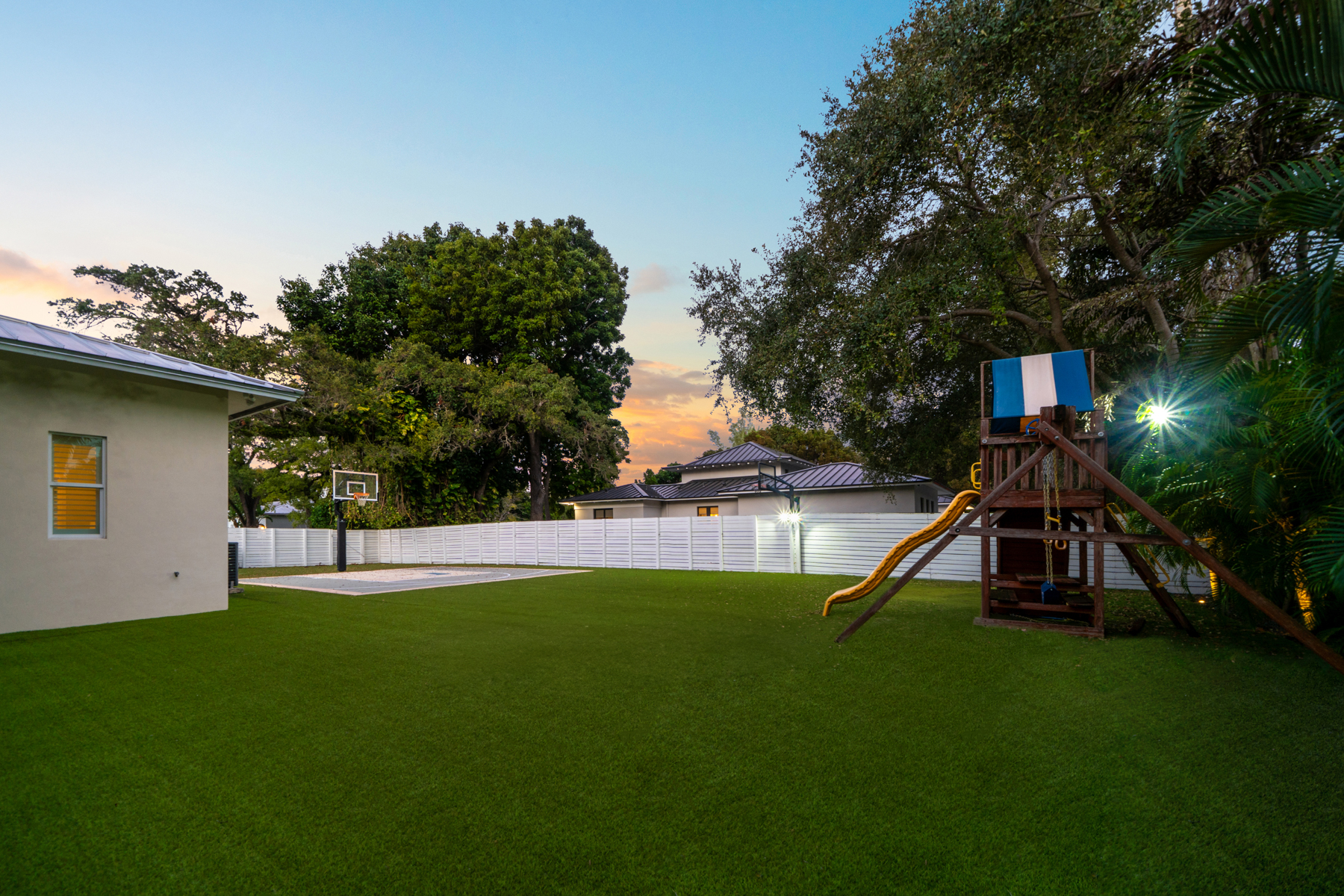 7222 SW 79th Terrace Miami FL 33143