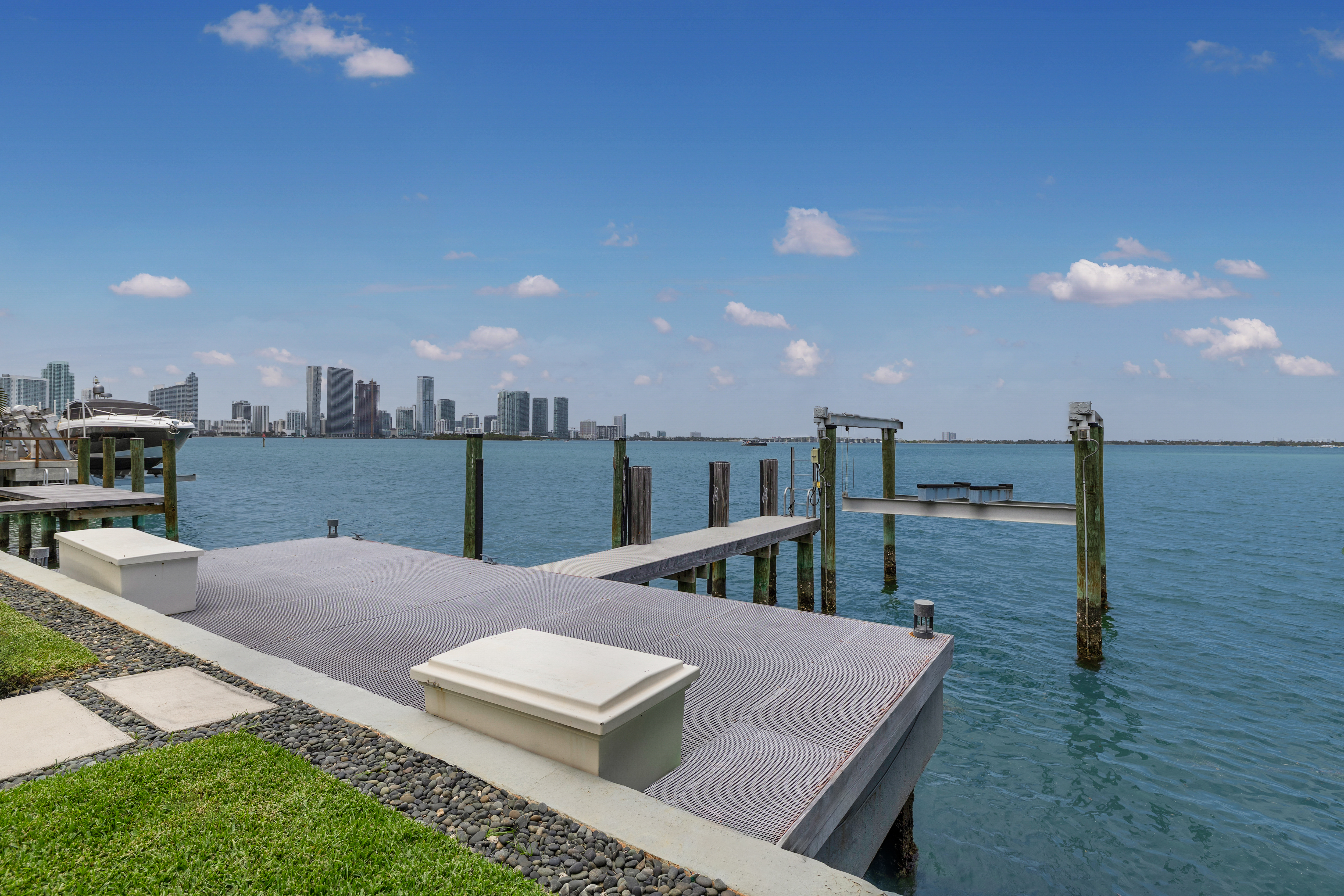 1379 N Venetian Way Miami FL 33139