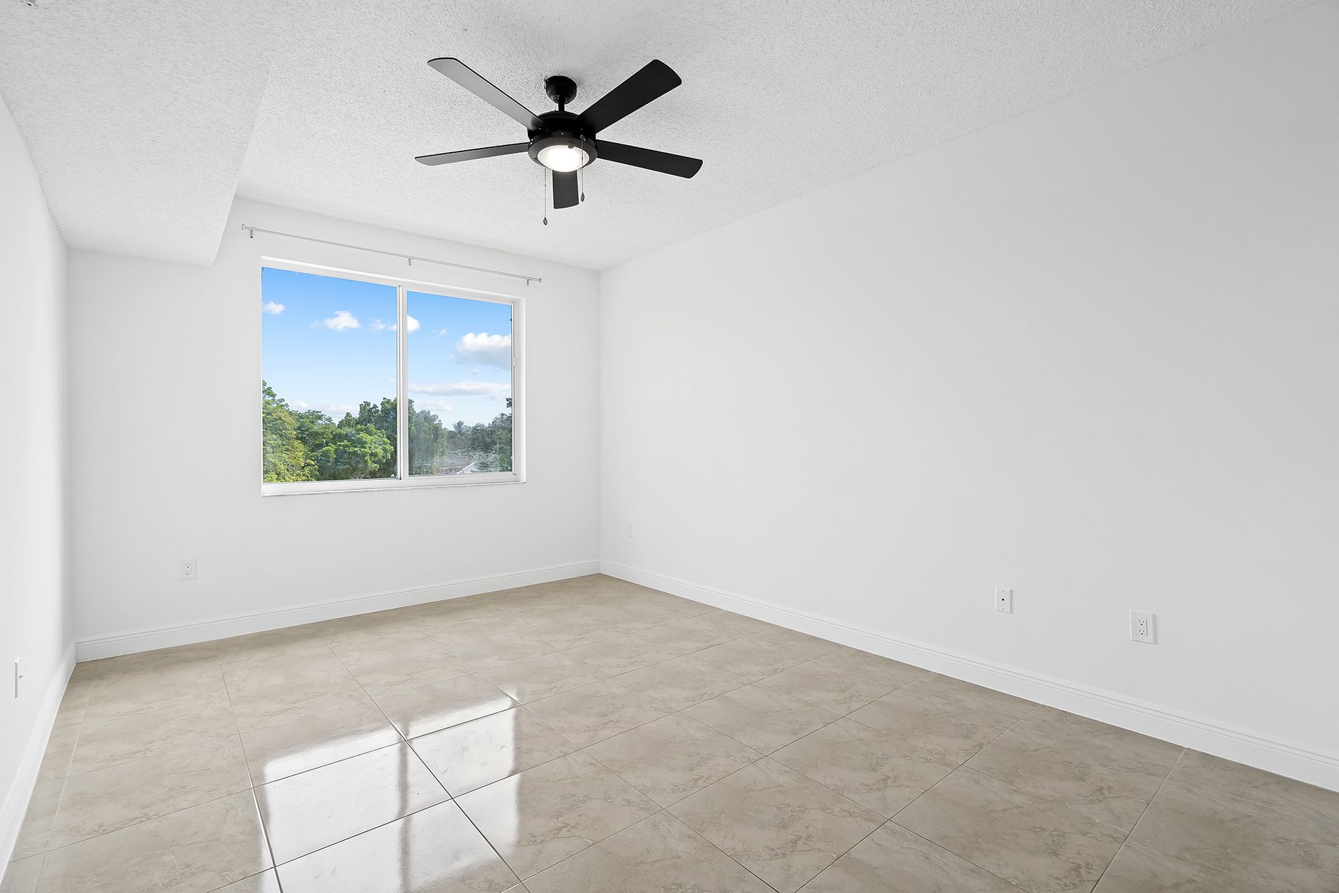 6992 SW 39th Street Davie FL 33314