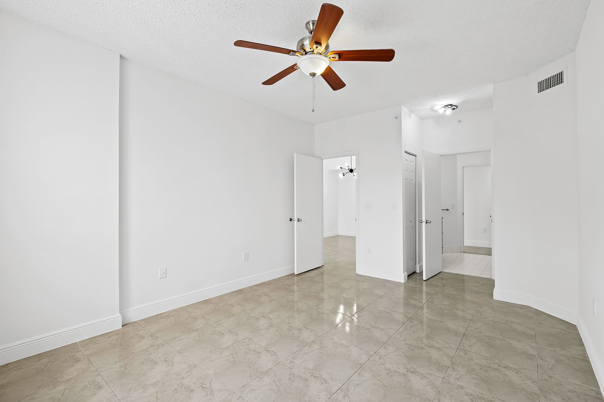 6992 SW 39th Street Davie FL 33314
