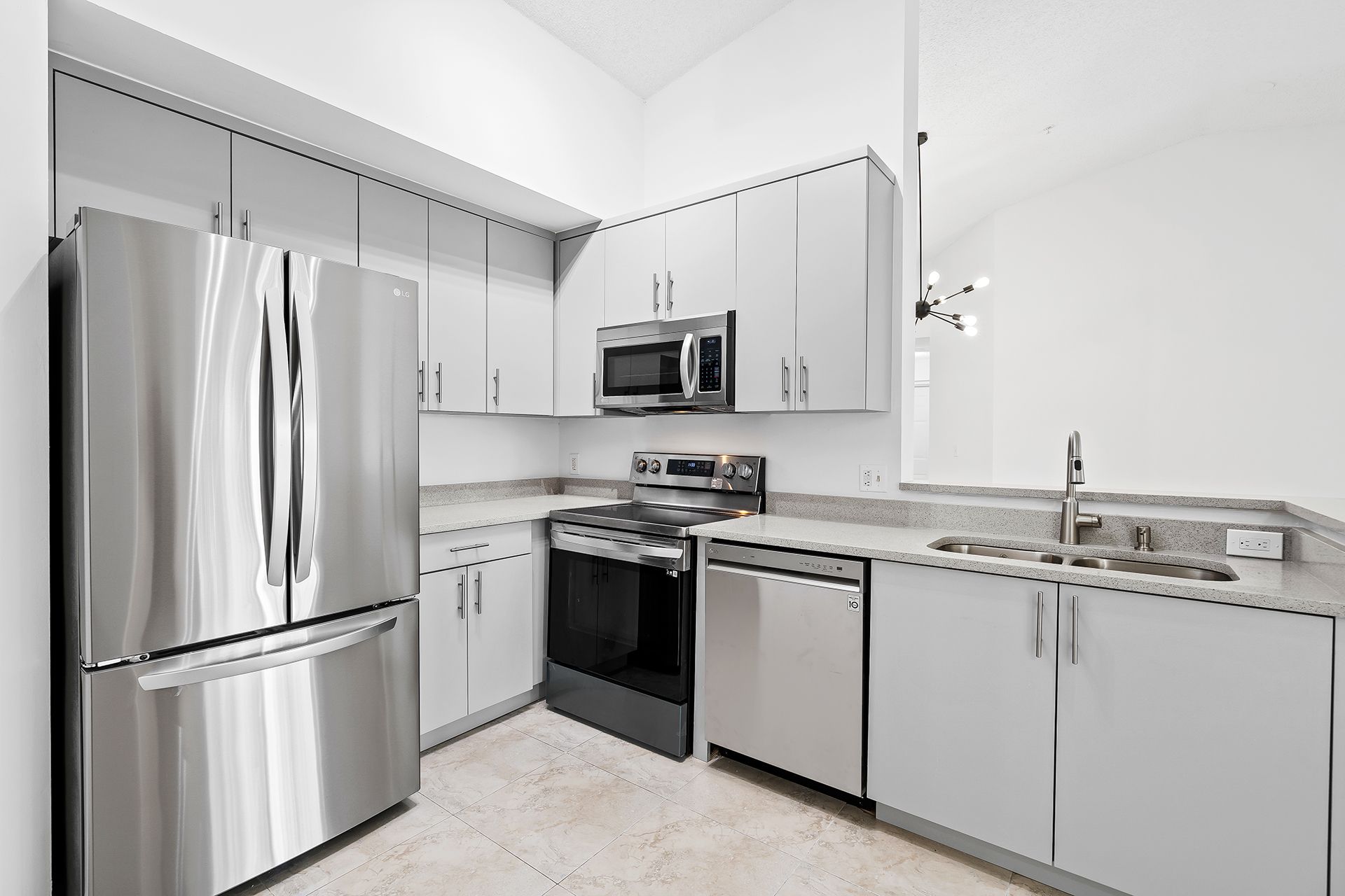 6992 SW 39th Street Davie FL 33314