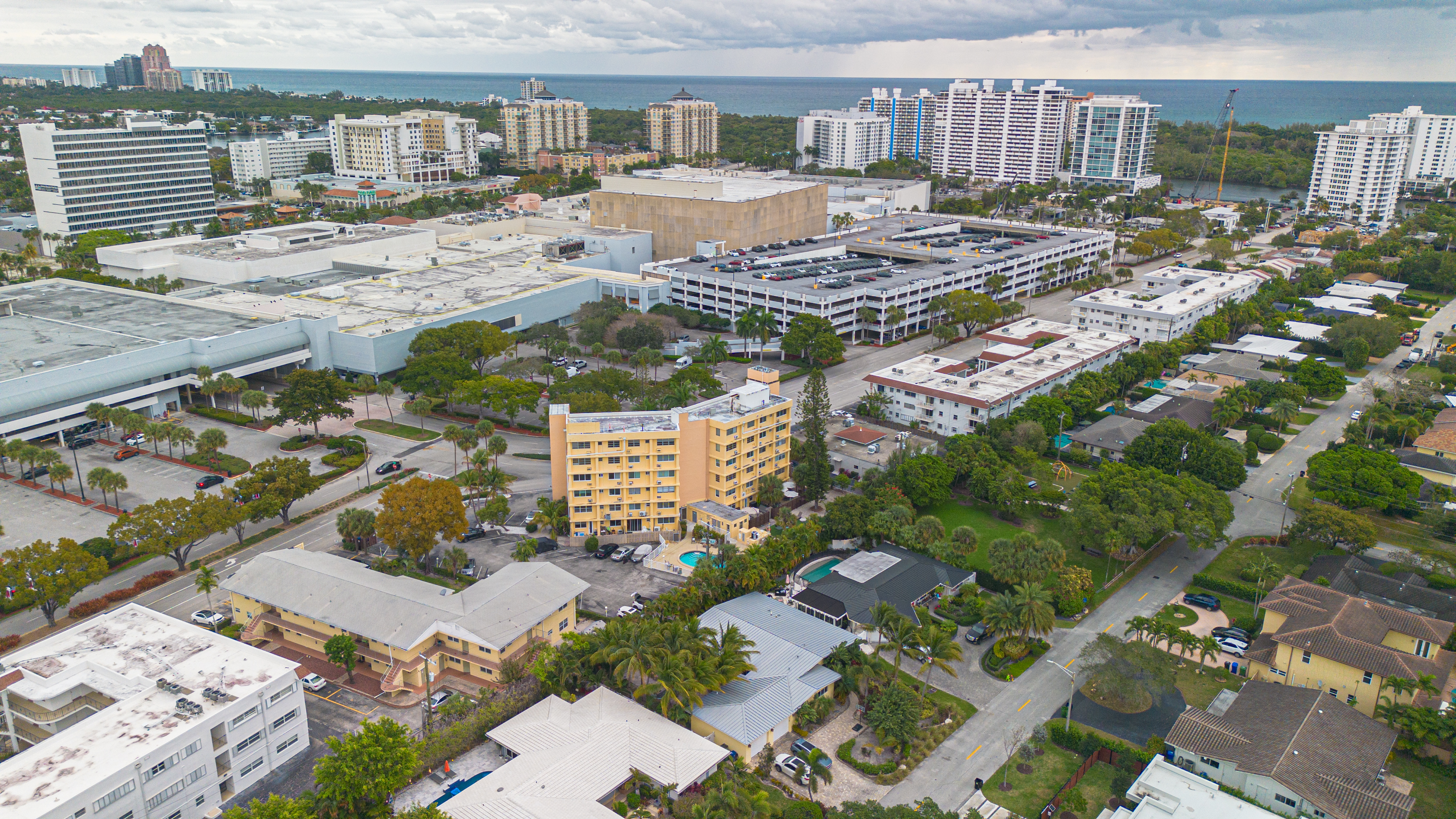 2400 NE 9th Street Fort Lauderdale FL 33304