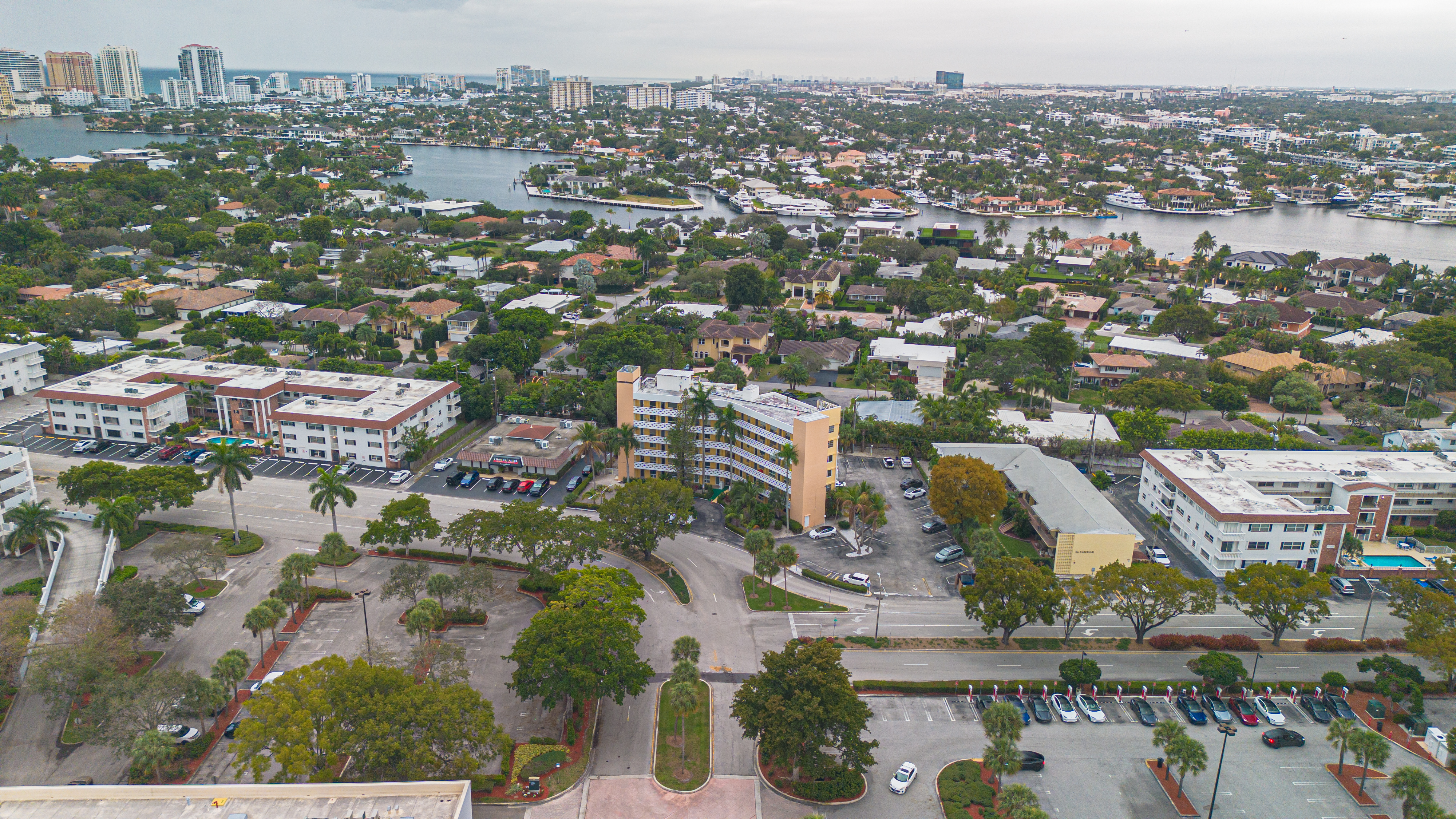 2400 NE 9th Street Fort Lauderdale FL 33304