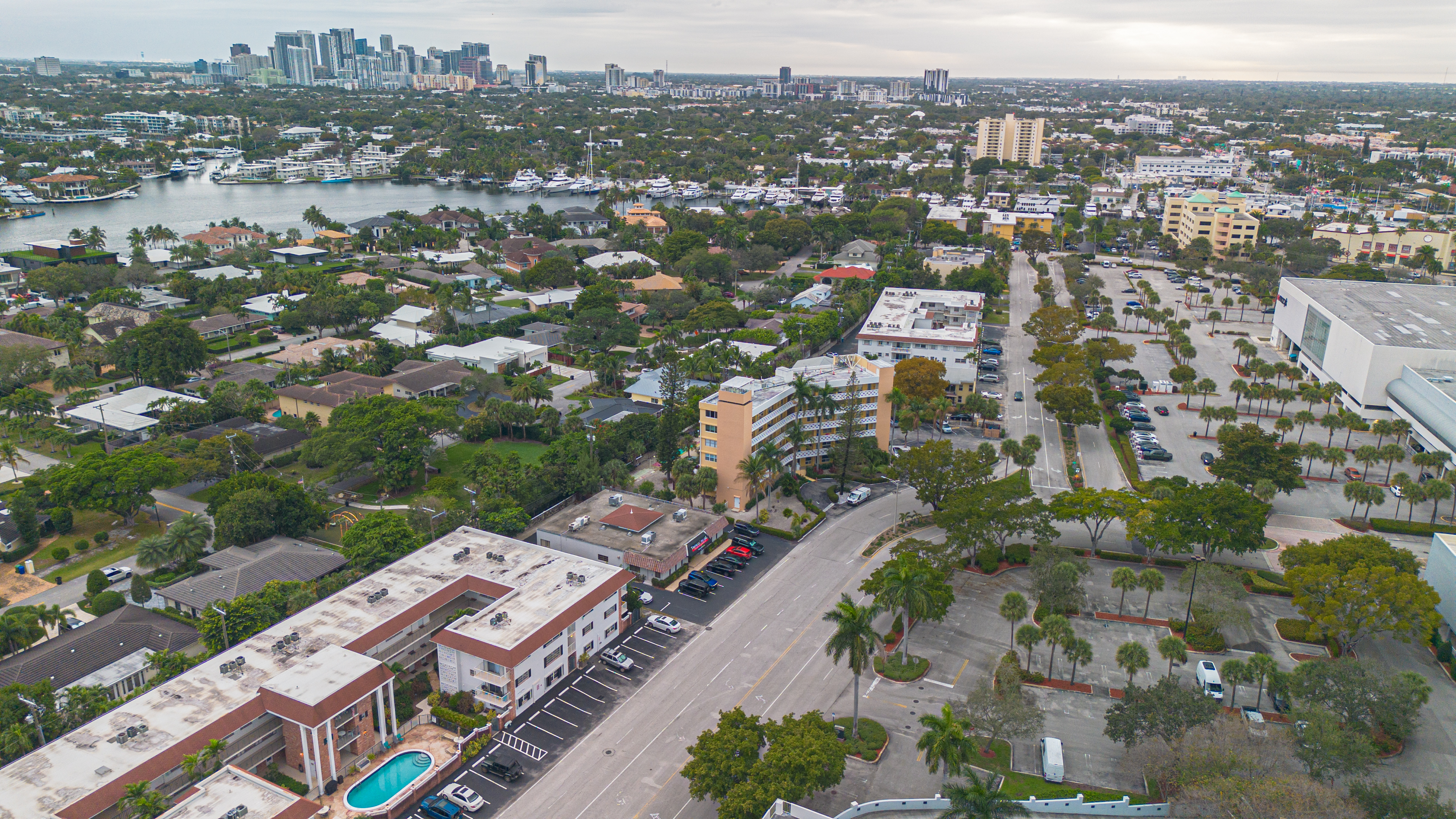2400 NE 9th Street Fort Lauderdale FL 33304