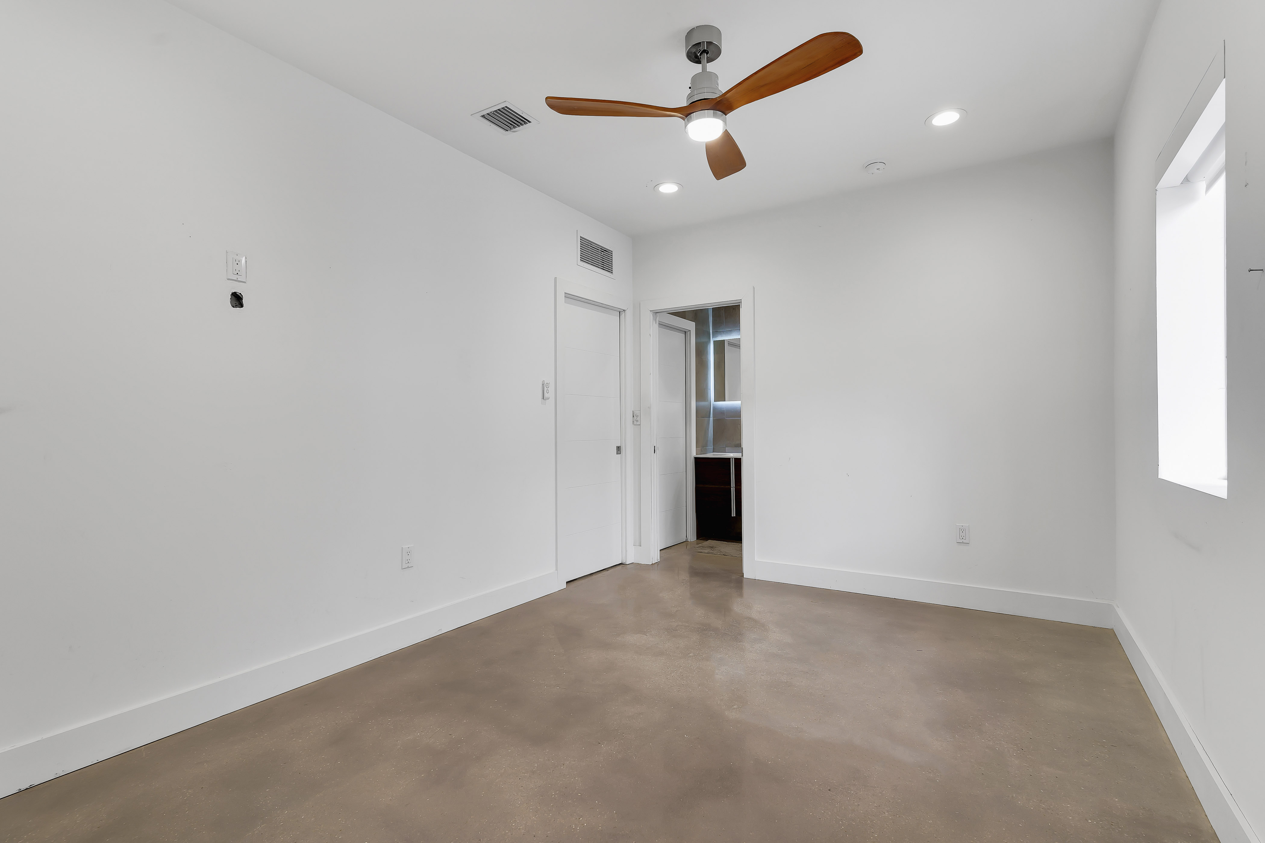 2247 NW 2nd Street Miami FL 33125