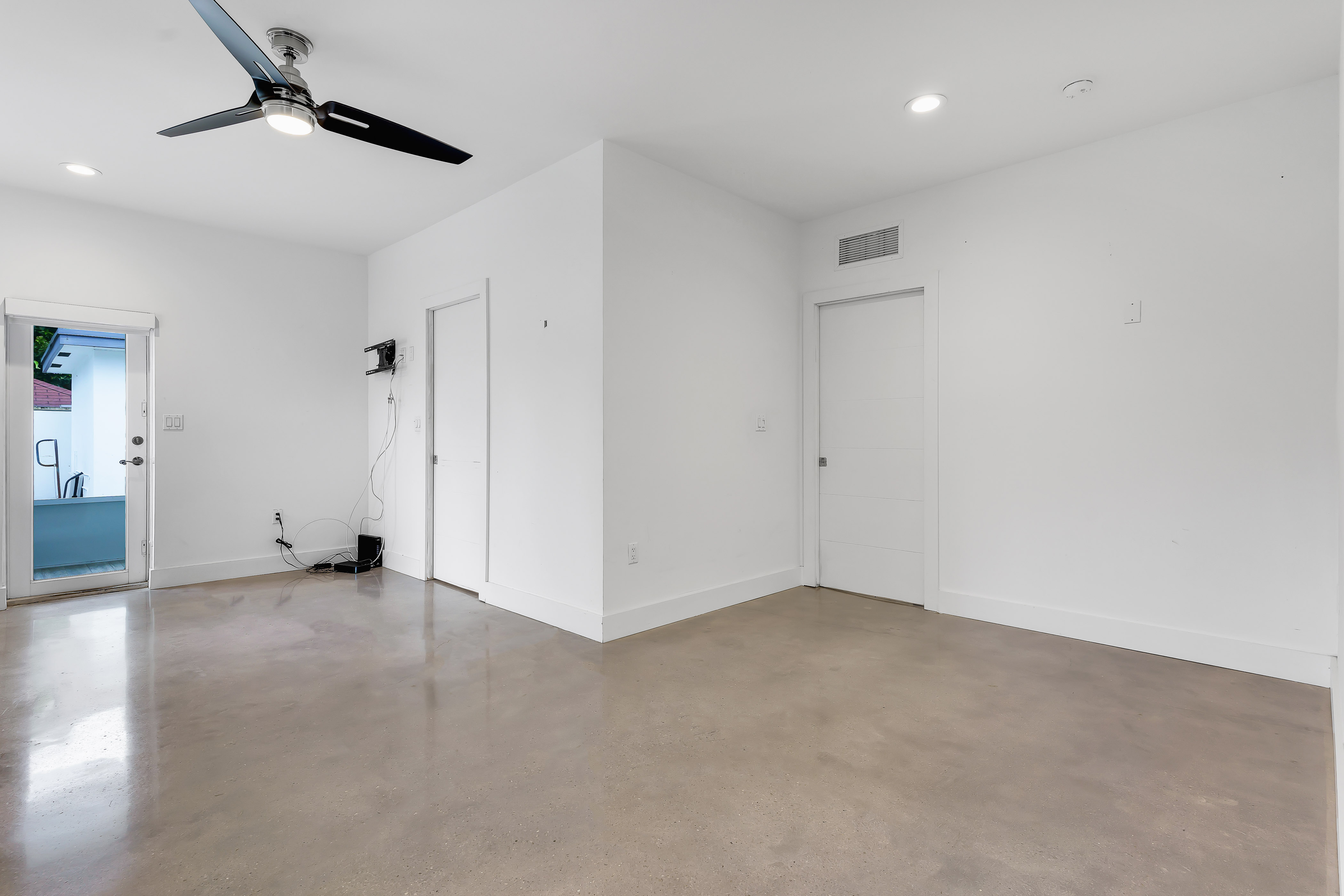 2247 NW 2nd Street Miami FL 33125
