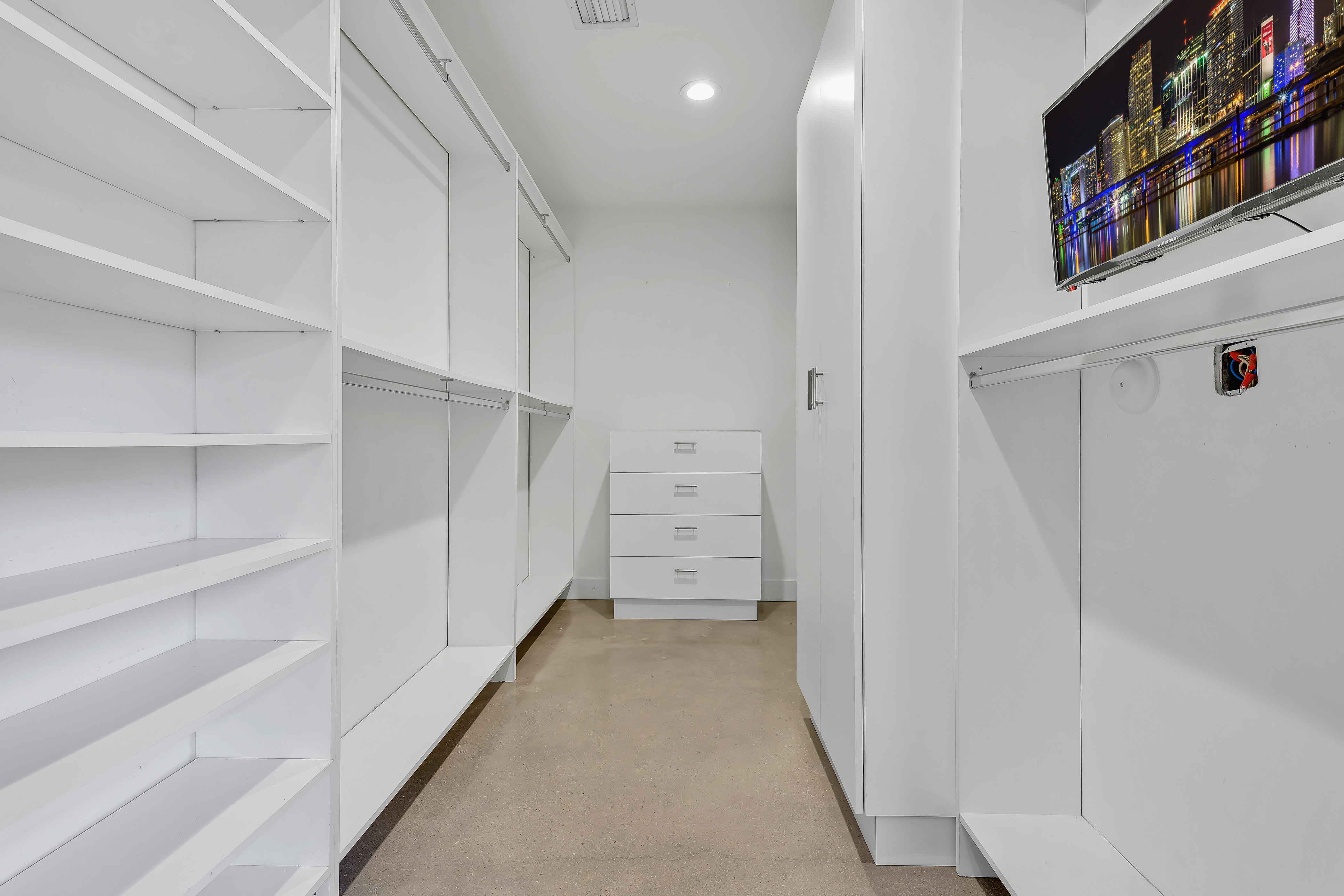 2247 NW 2nd Street Miami FL 33125