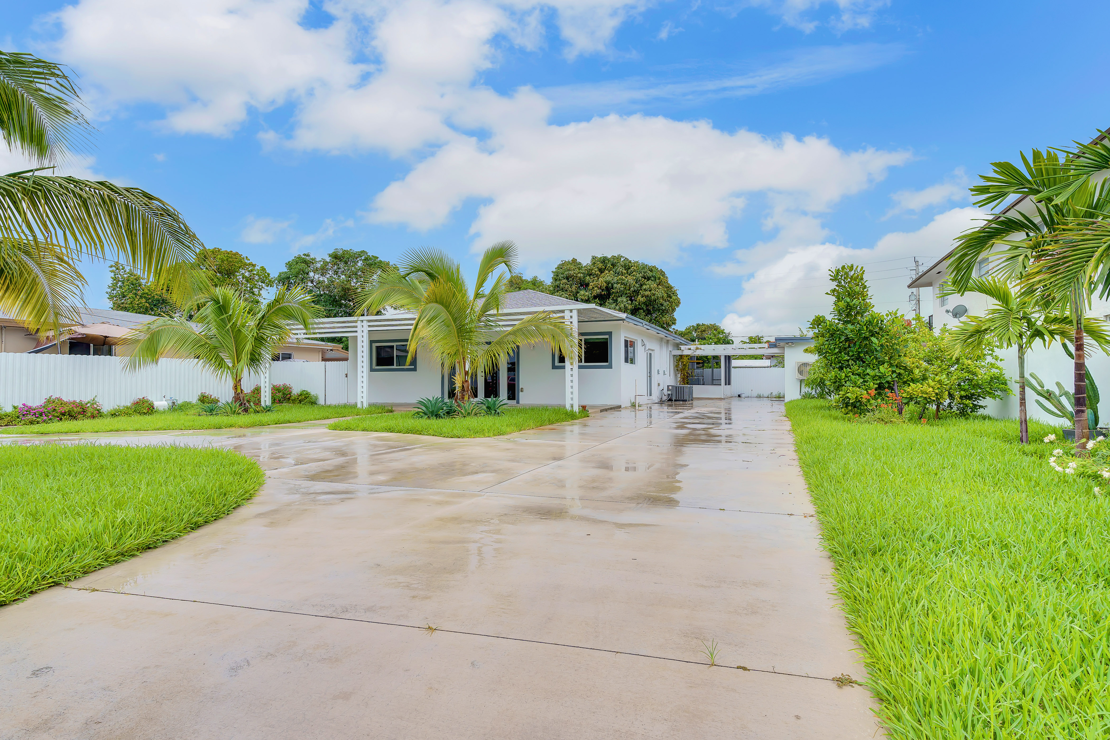 2247 NW 2nd Street Miami FL 33125