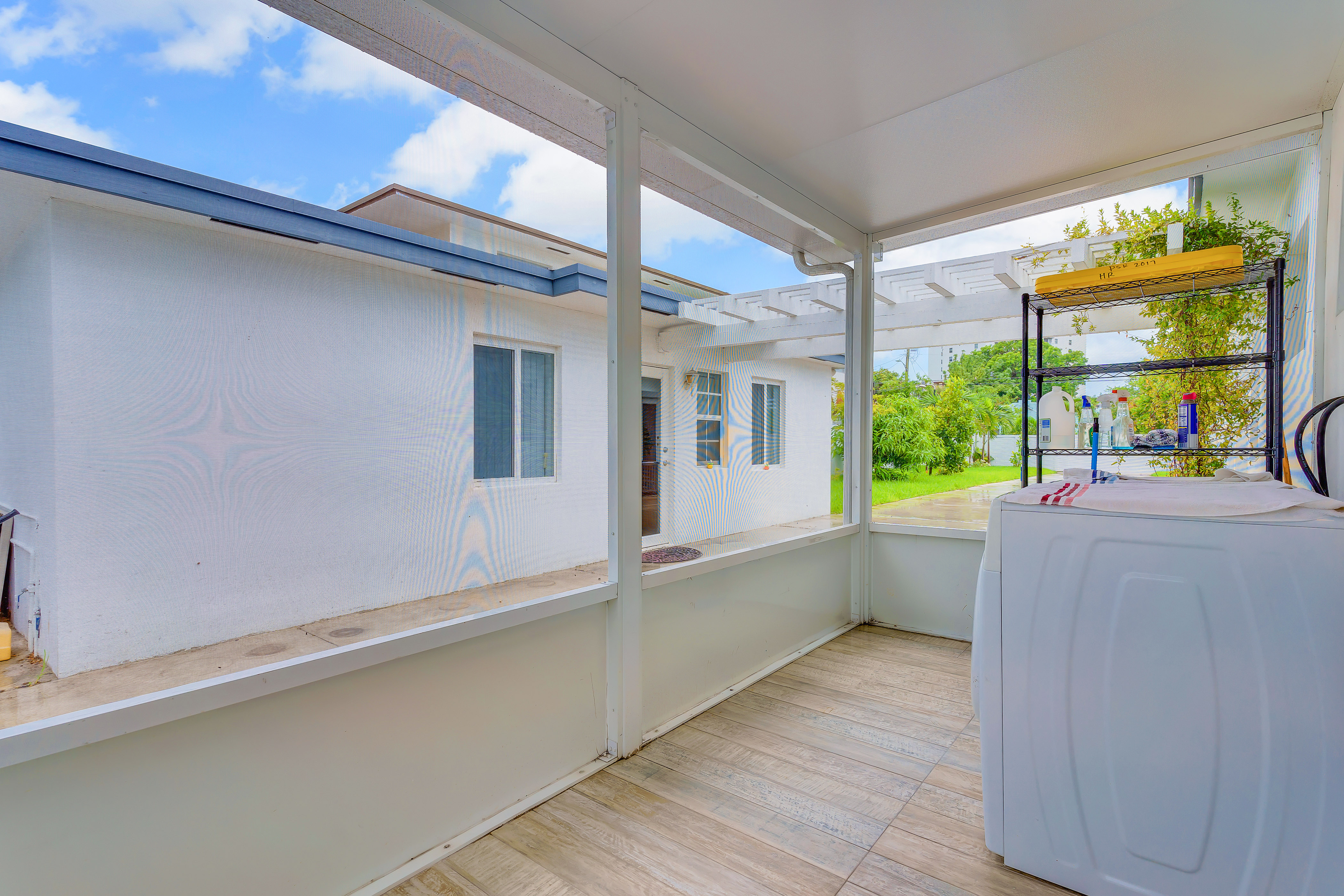 2247 NW 2nd Street Miami FL 33125