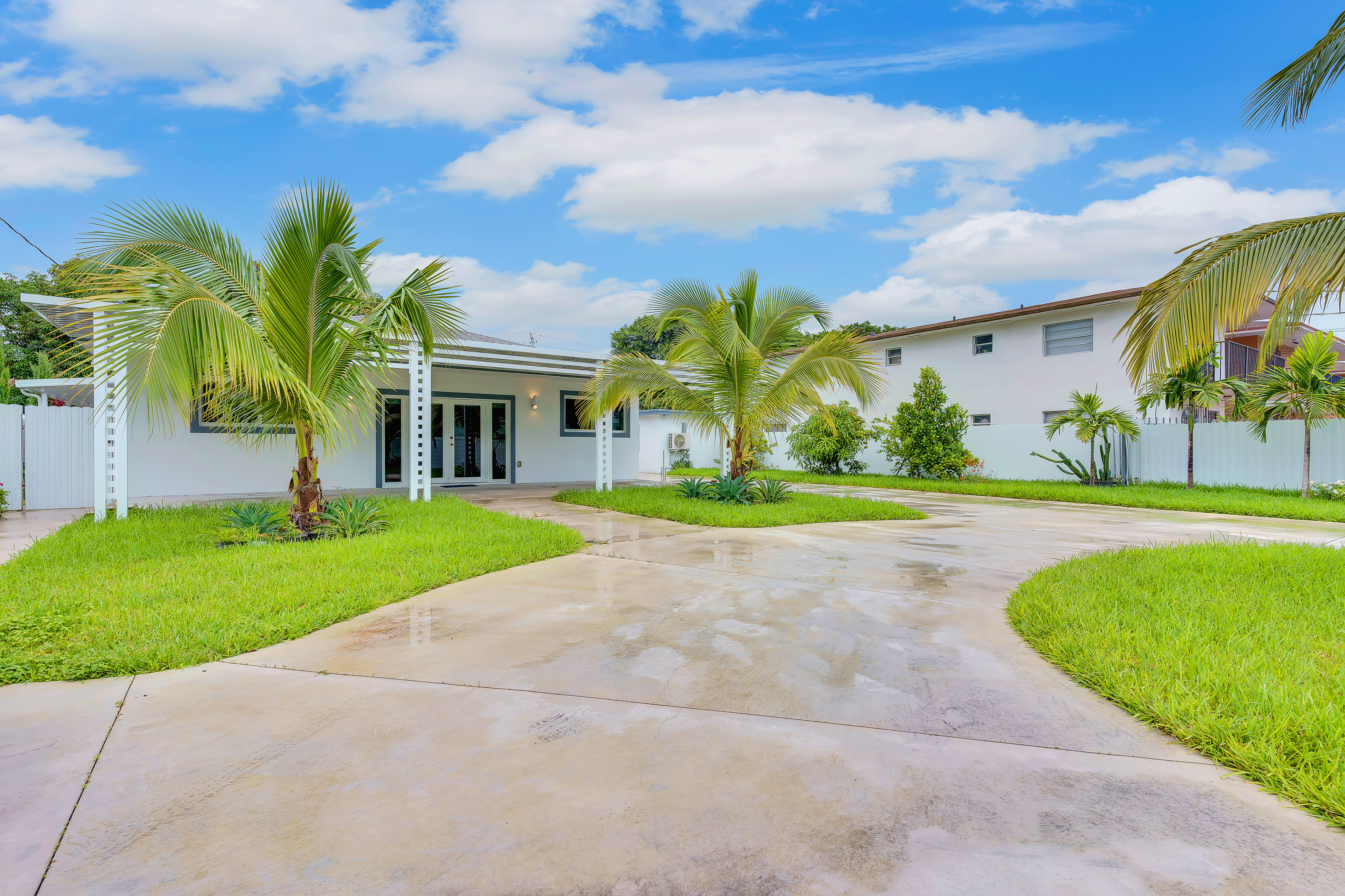 2247 NW 2nd Street Miami FL 33125