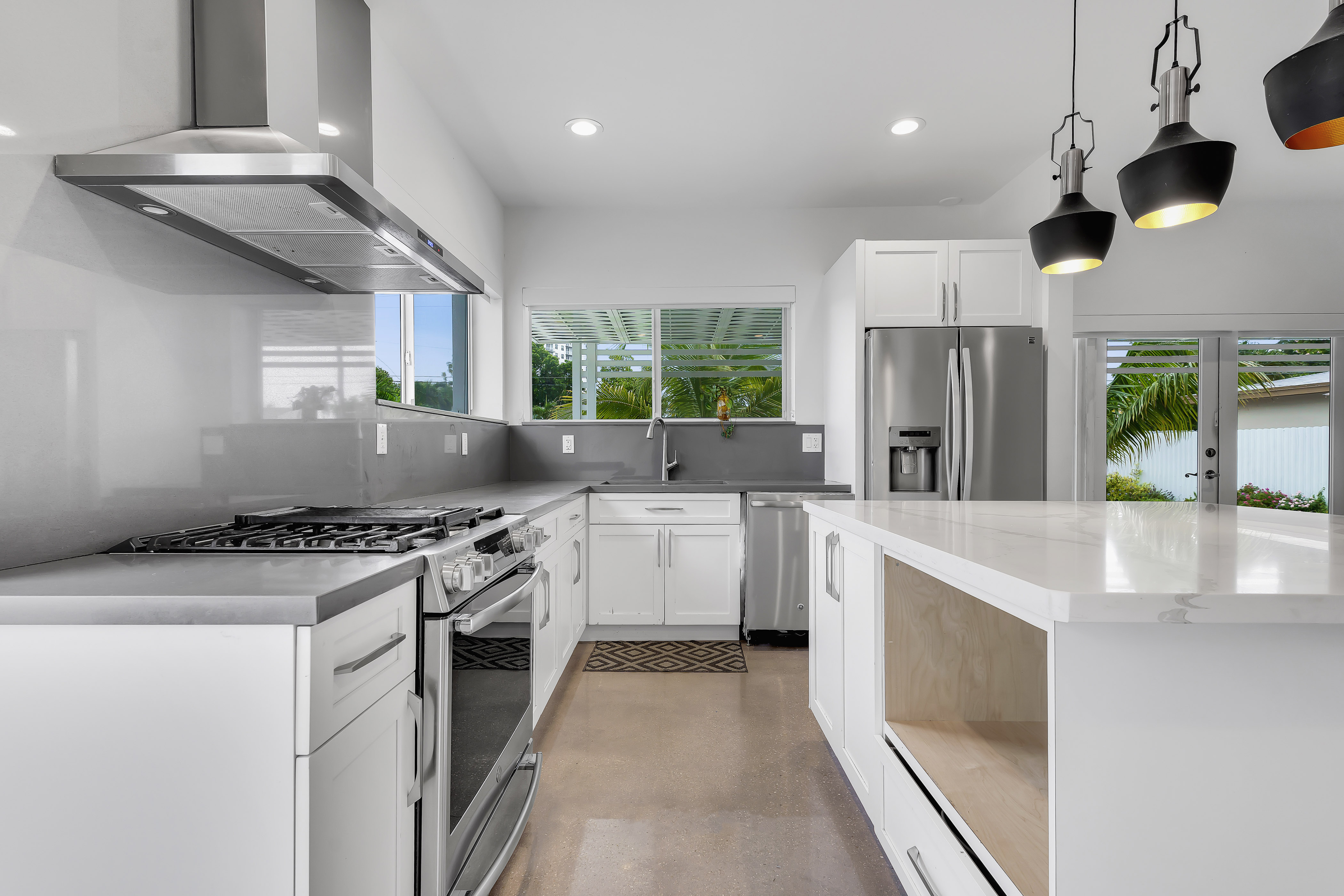 2247 NW 2nd Street Miami FL 33125