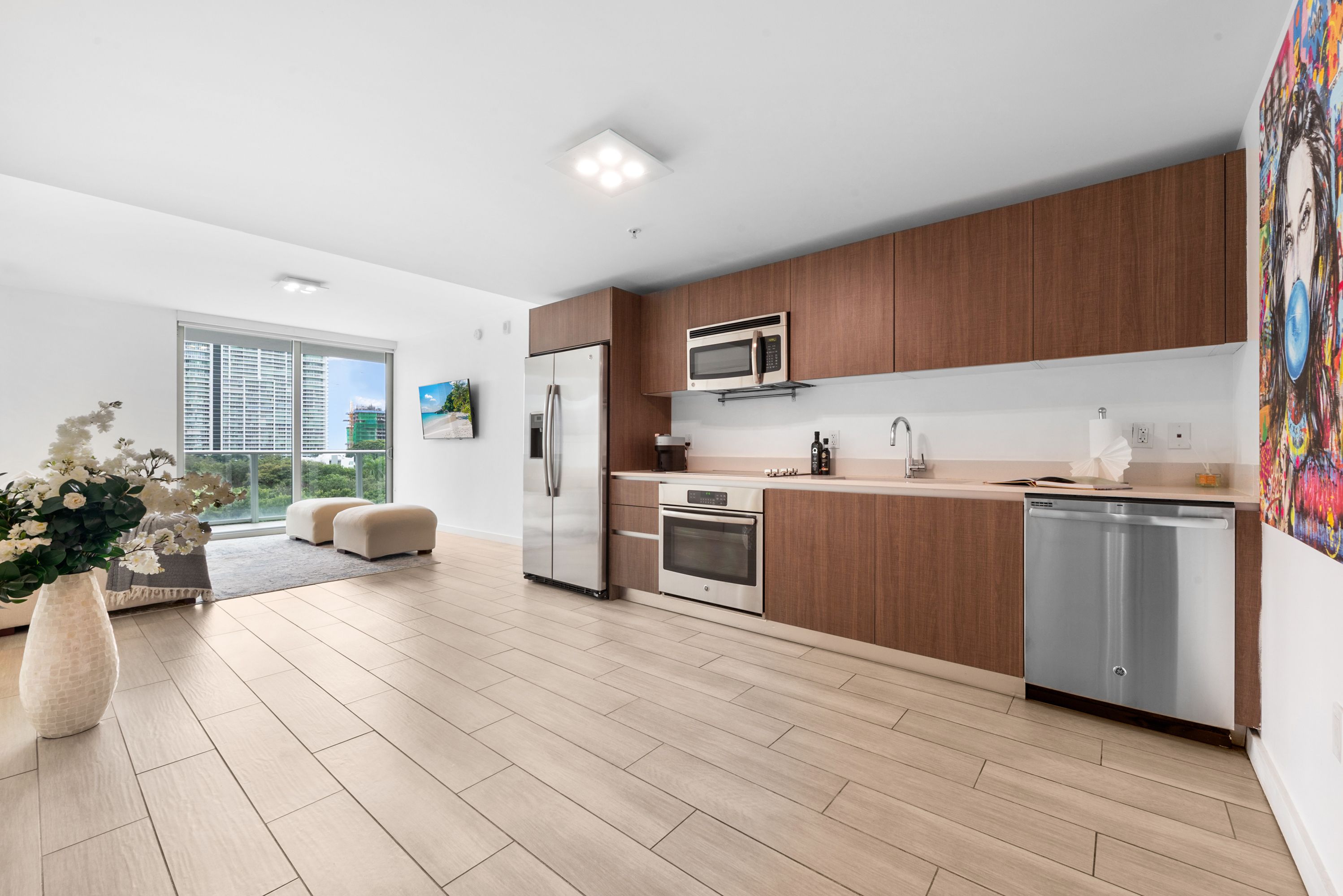 1600 SW 1st Avenue Miami FL 33129
