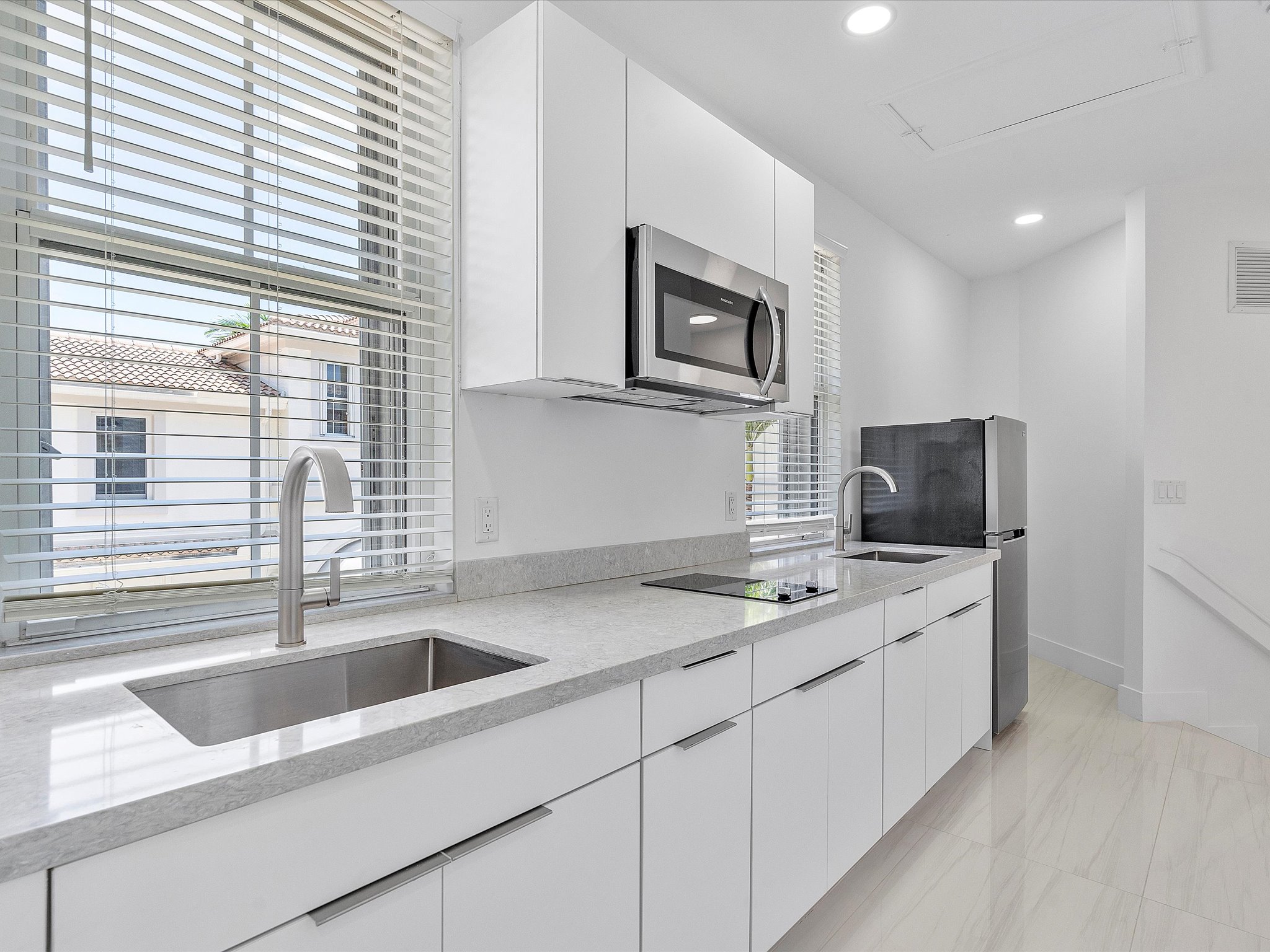 21301 NE 38th Avenue Aventura FL 33180