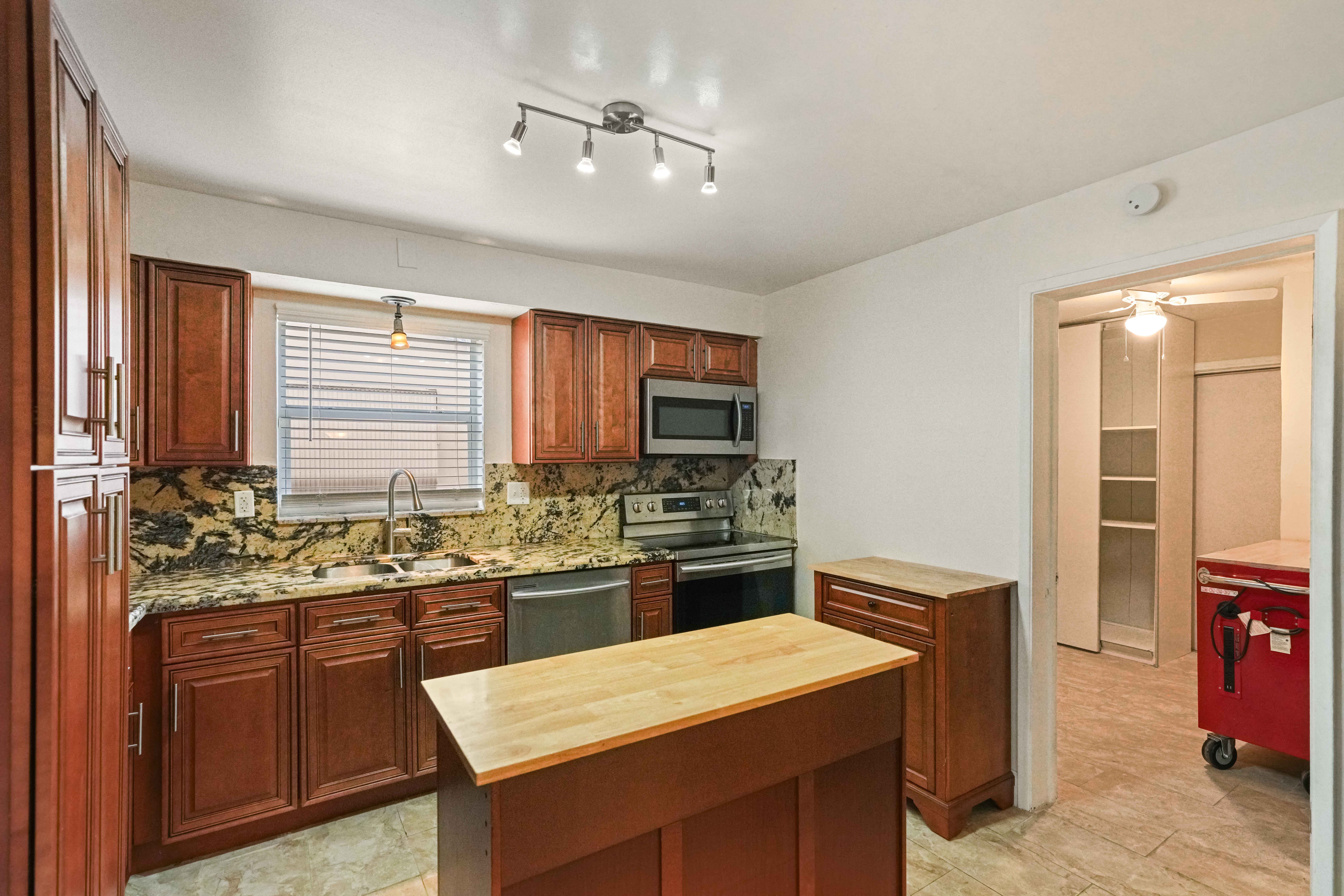 51 NE 49th Street Fort Lauderdale FL 33334