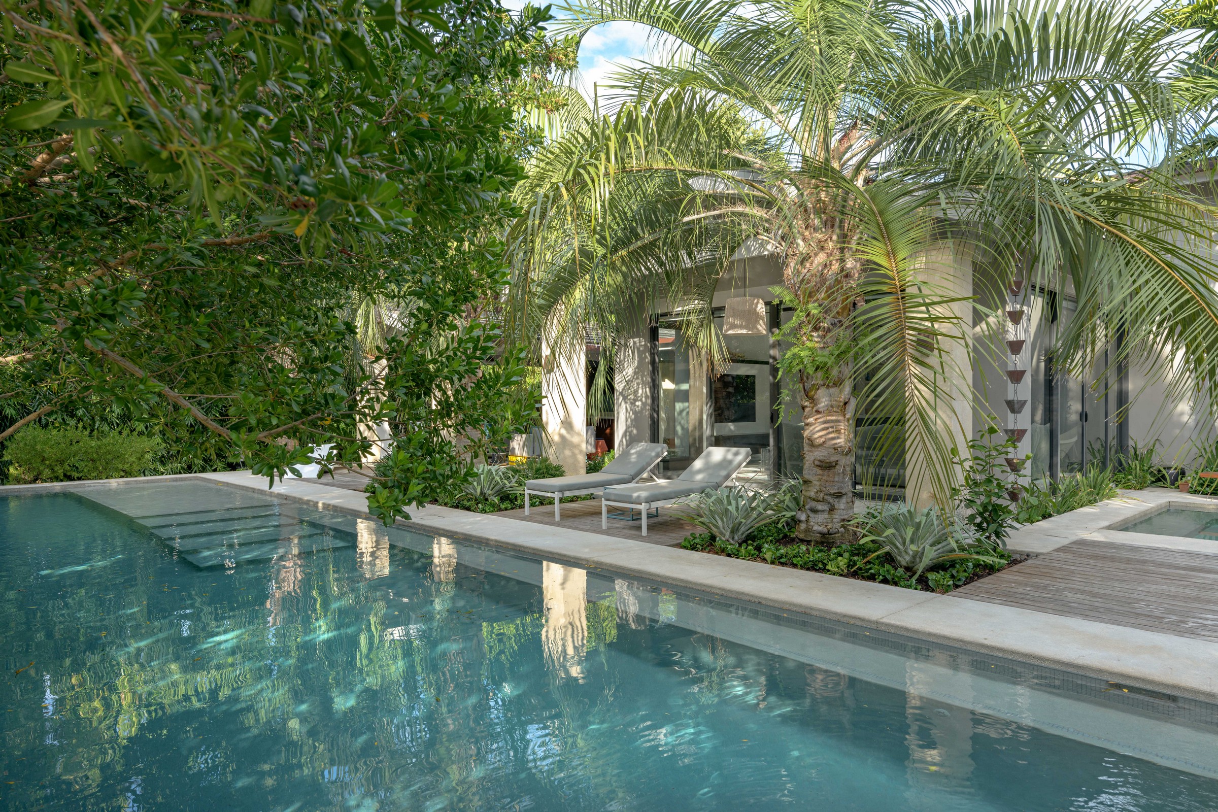 6840 Sunrise Place Coral Gables FL 33133