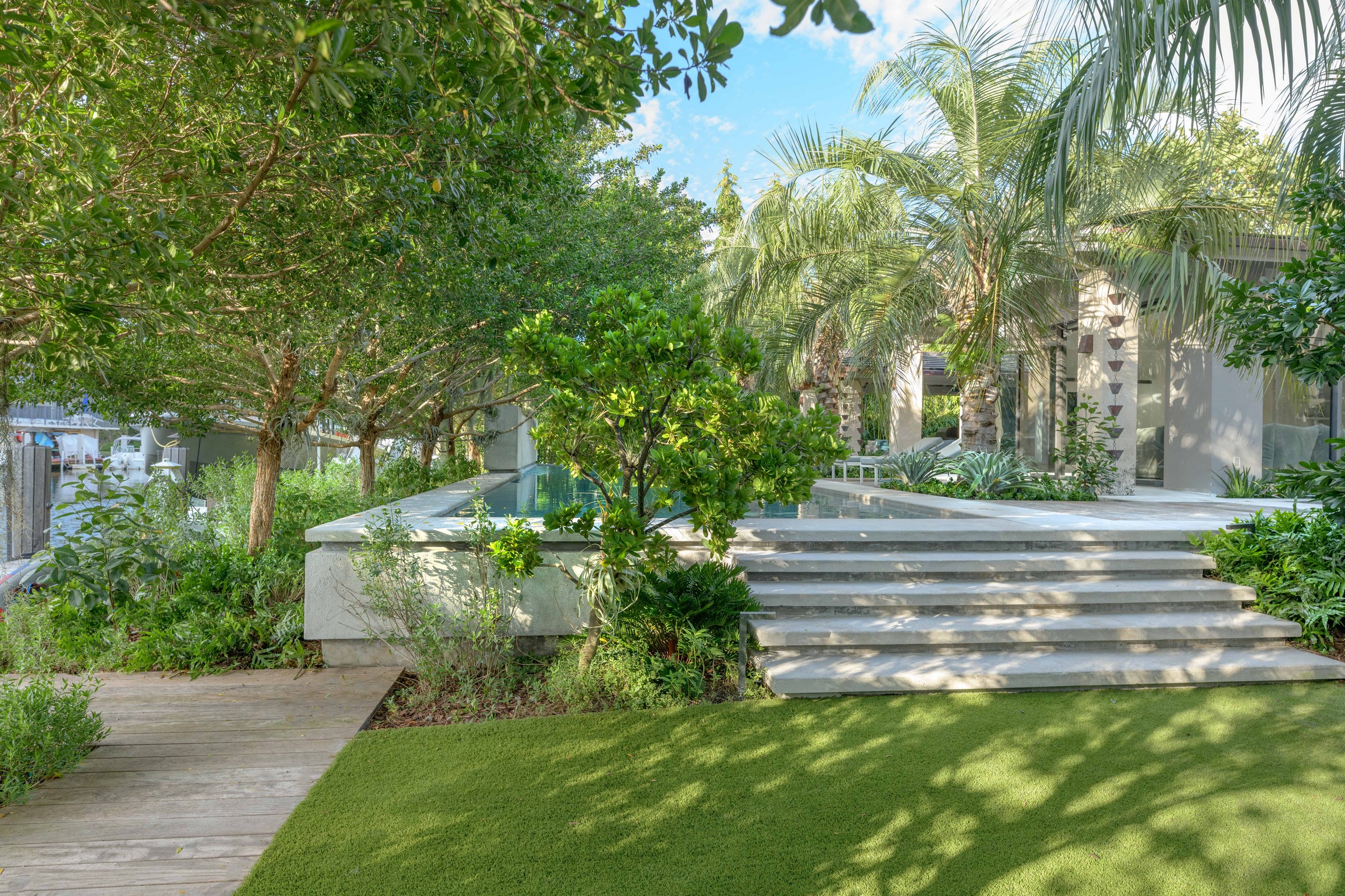 6840 Sunrise Place Coral Gables FL 33133