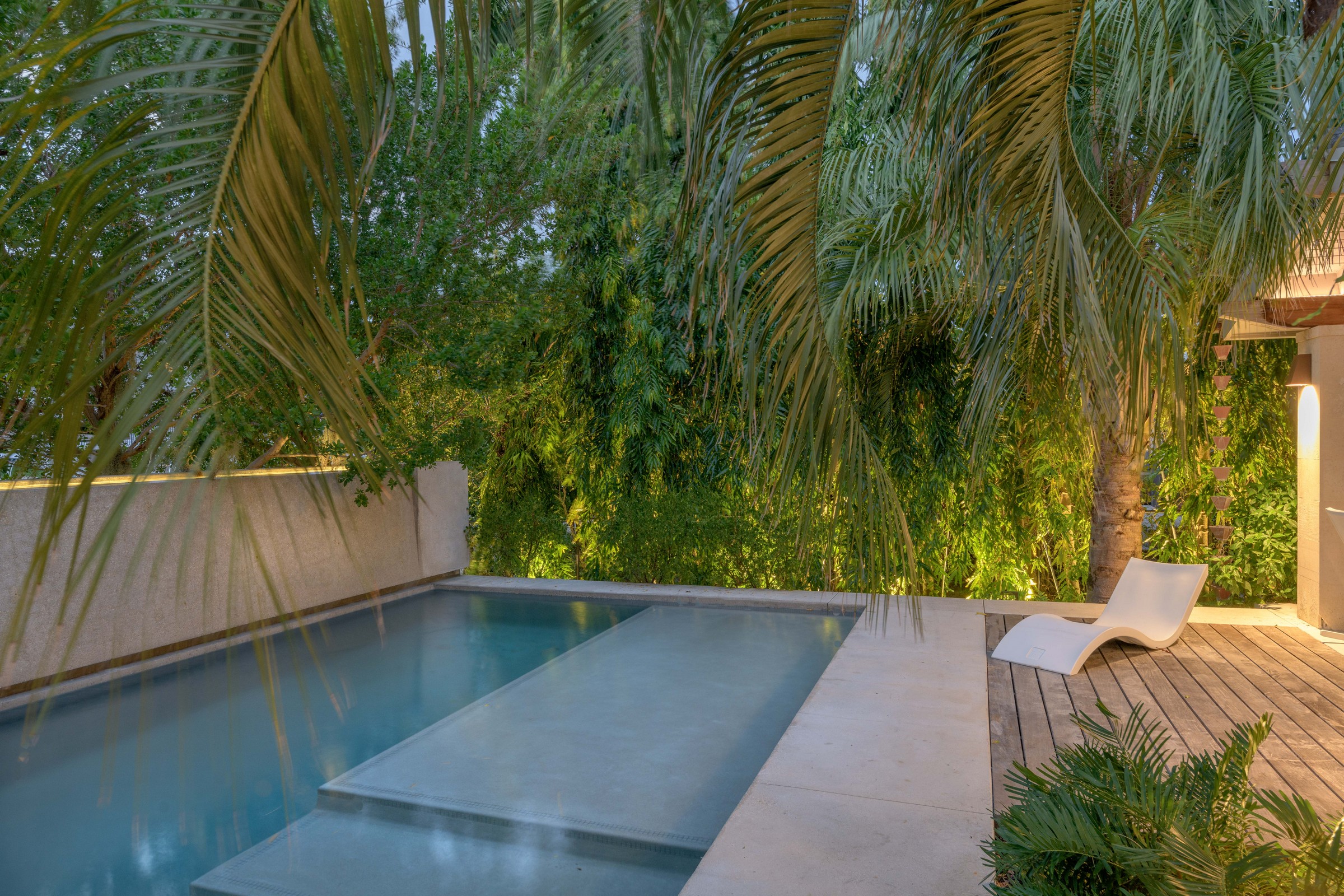 6840 Sunrise Place Coral Gables FL 33133