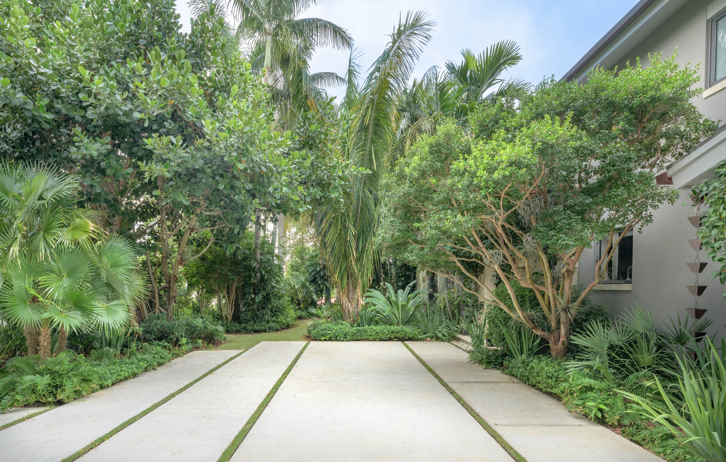 6840 Sunrise Place Coral Gables FL 33133