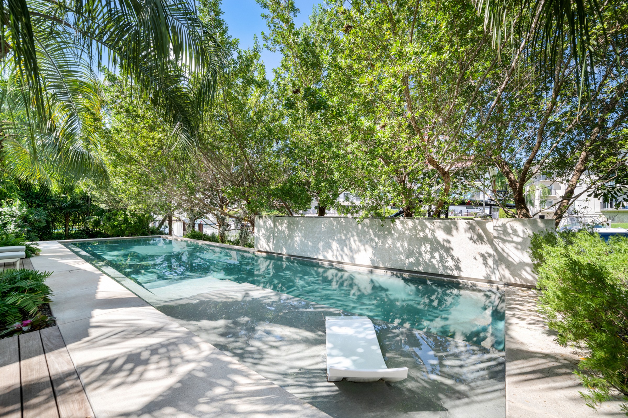 6840 Sunrise Place Coral Gables FL 33133