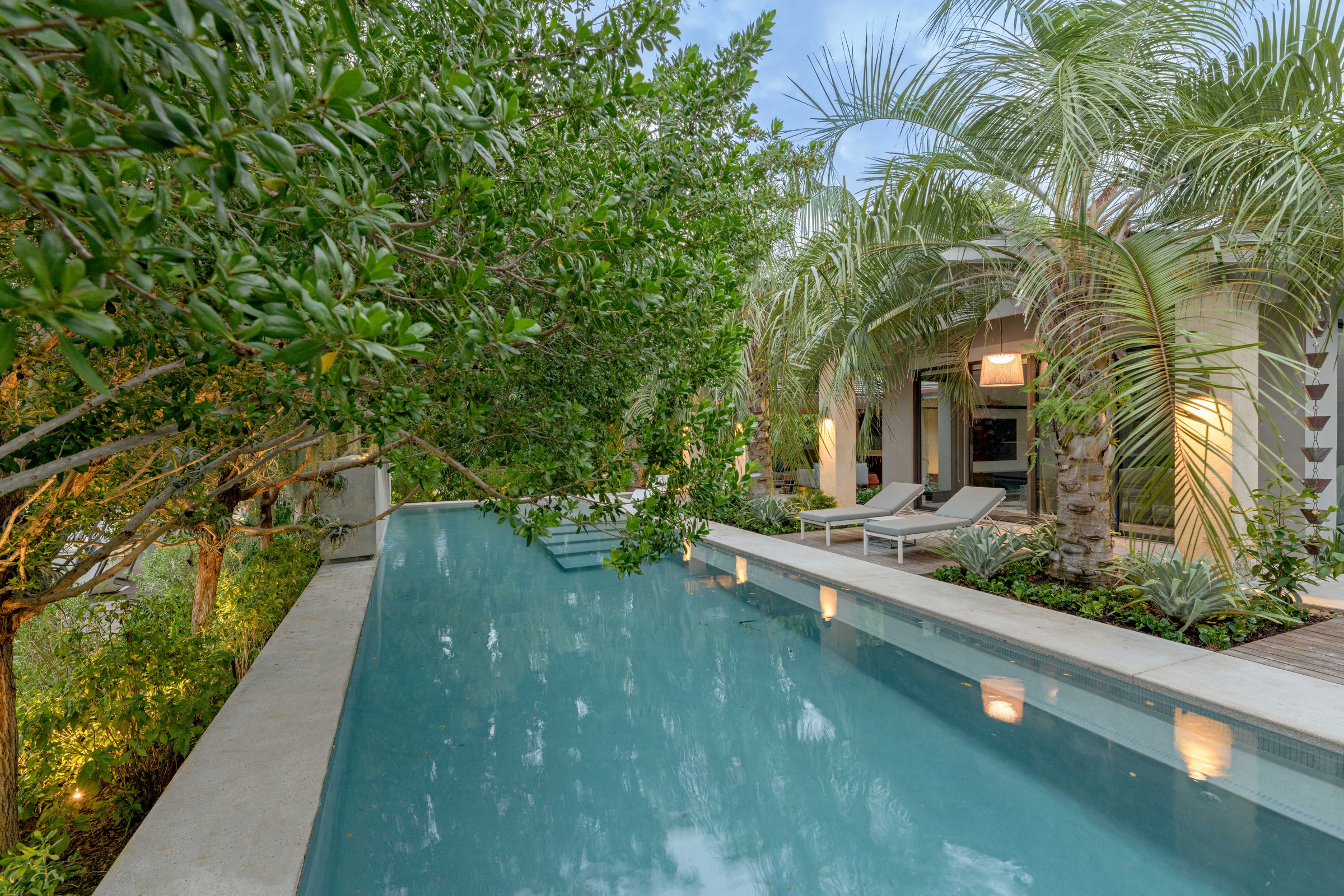 6840 Sunrise Place Coral Gables FL 33133