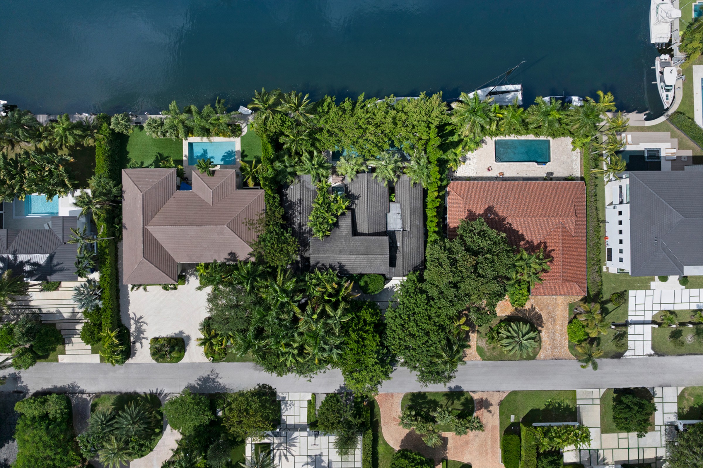 6840 Sunrise Place Coral Gables FL 33133