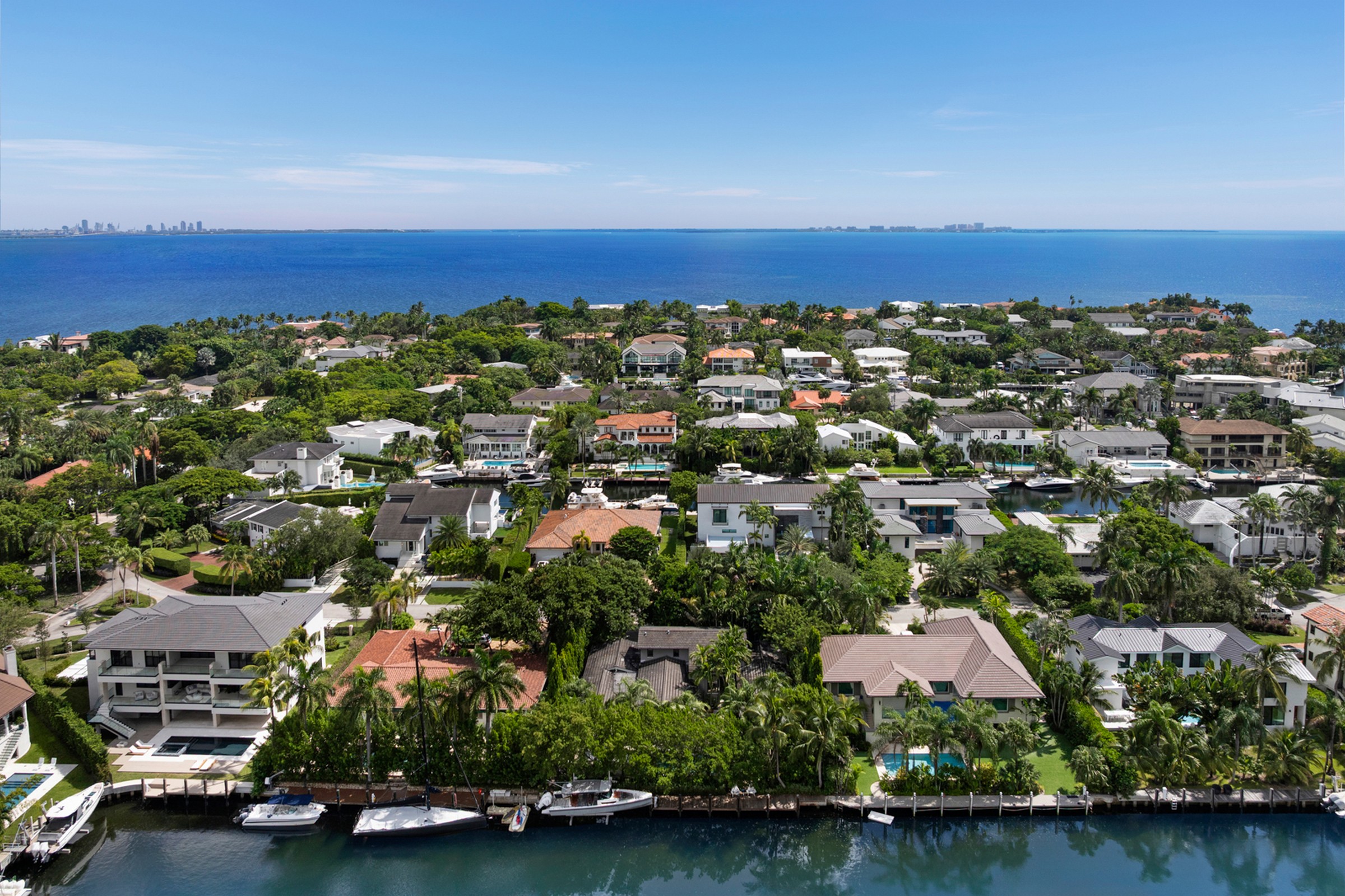 6840 Sunrise Place Coral Gables FL 33133
