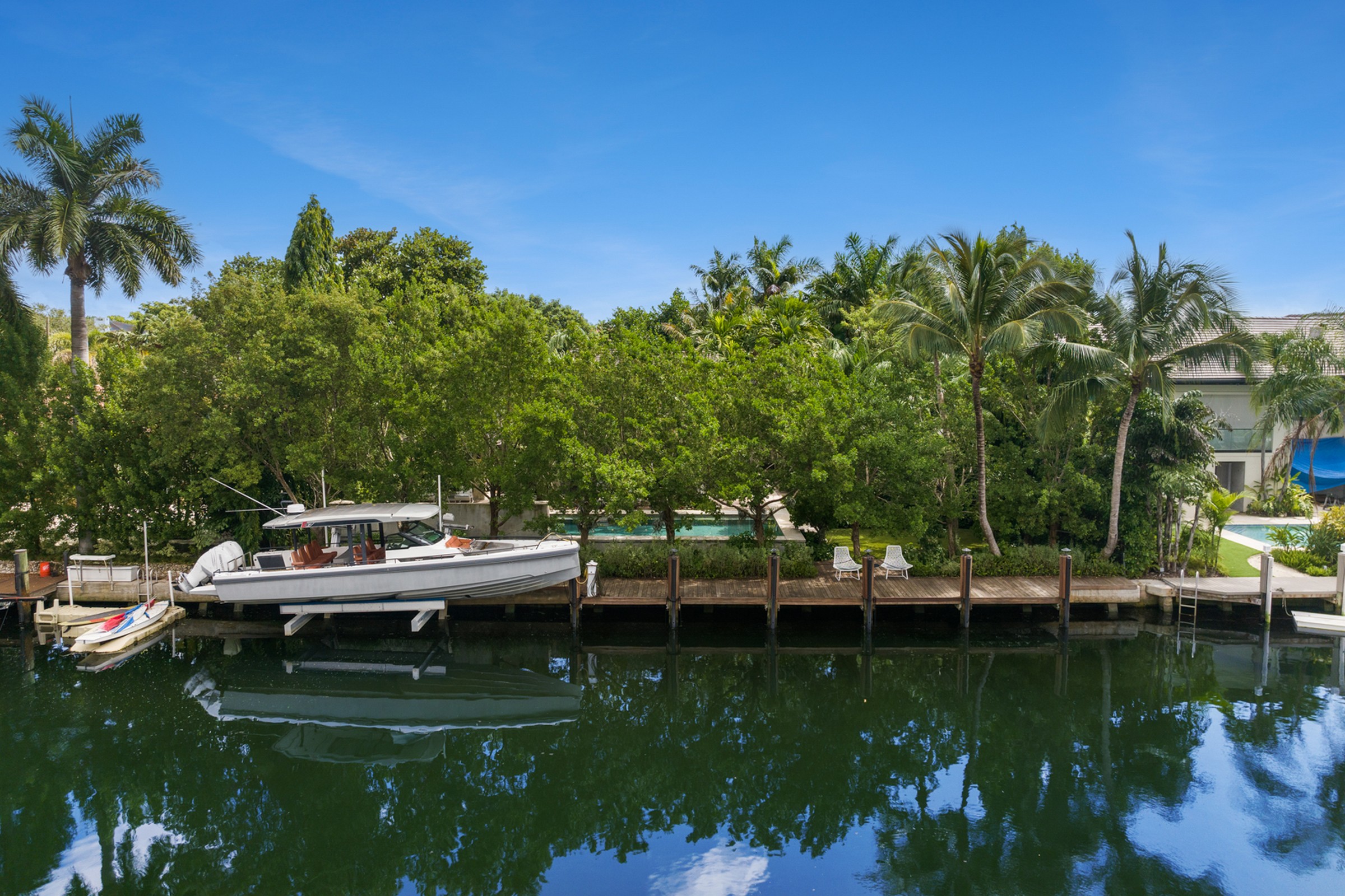 6840 Sunrise Place Coral Gables FL 33133